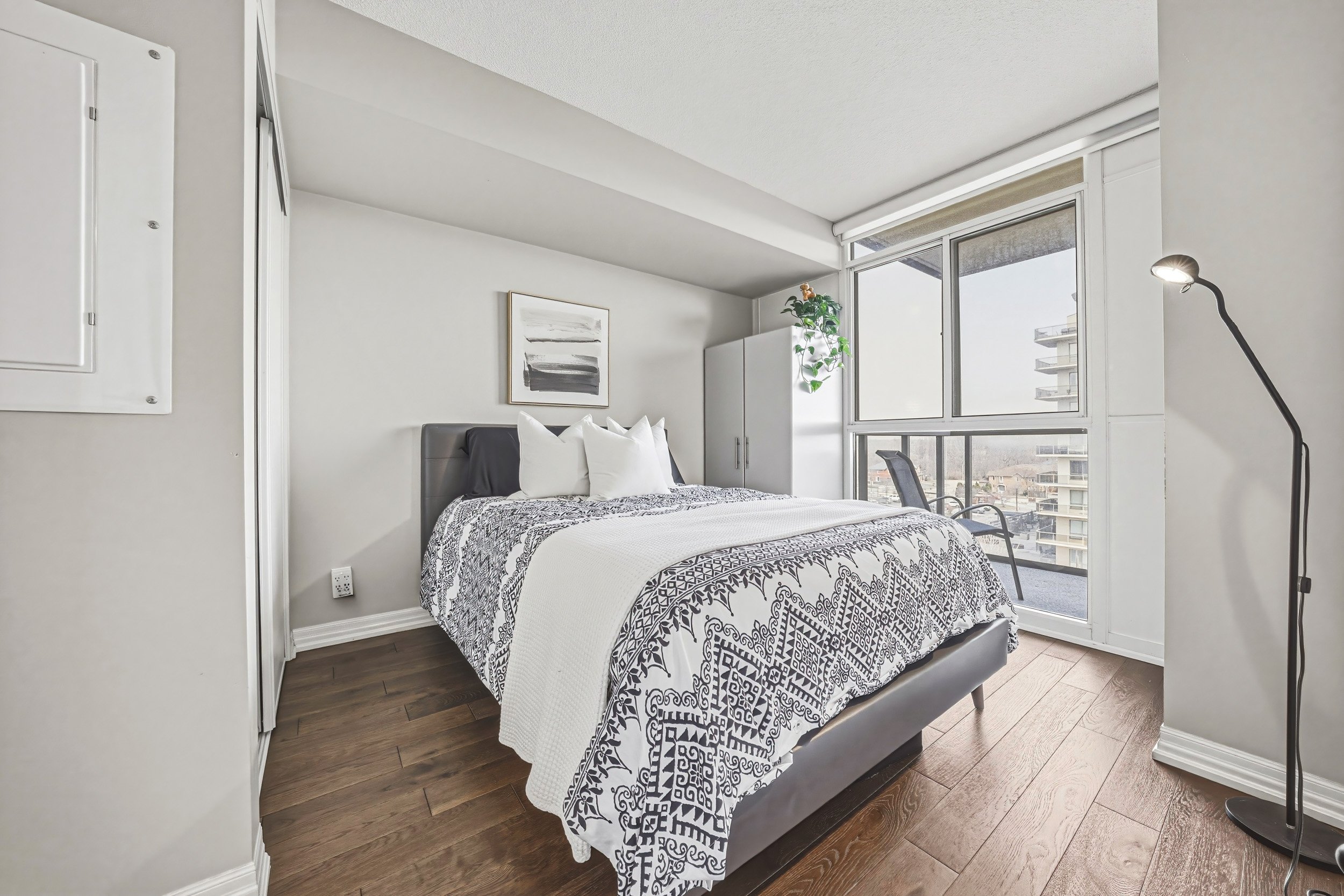 17 - 1940 Ironstone Dr #610, Burlington.jpg