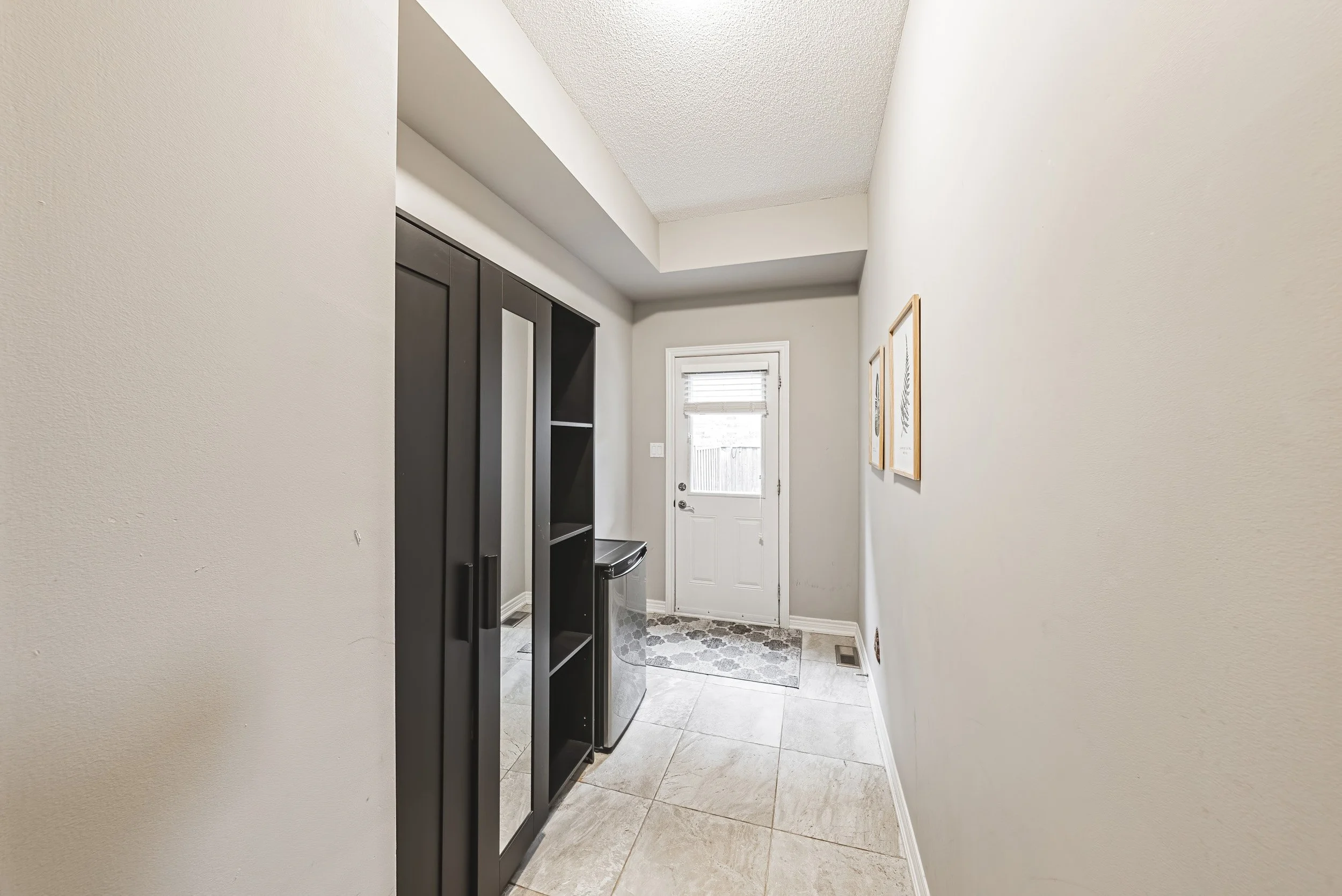 8 - 2220 Queensway Dr #4, Burlington.jpg