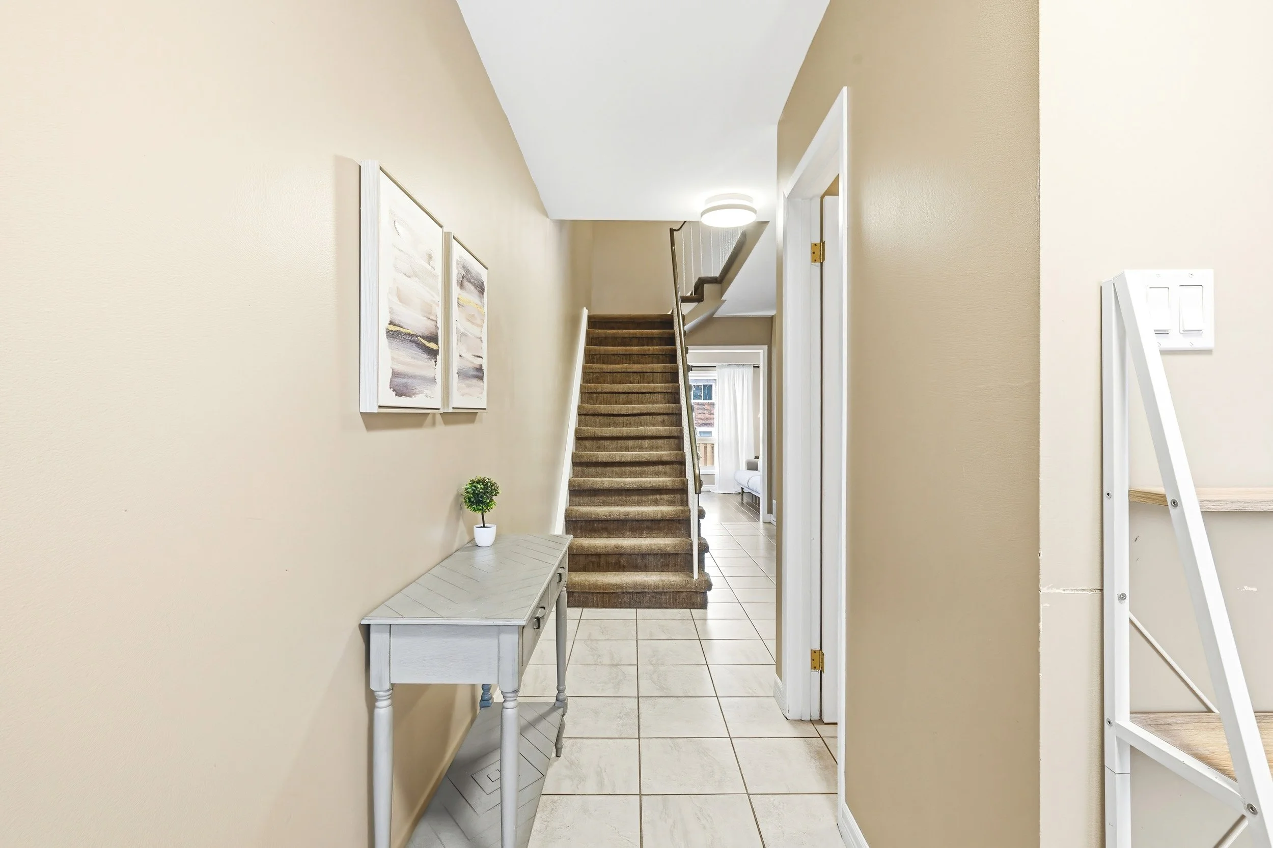 6 - 1584 Newlands Crescent #92, Burlington.jpg