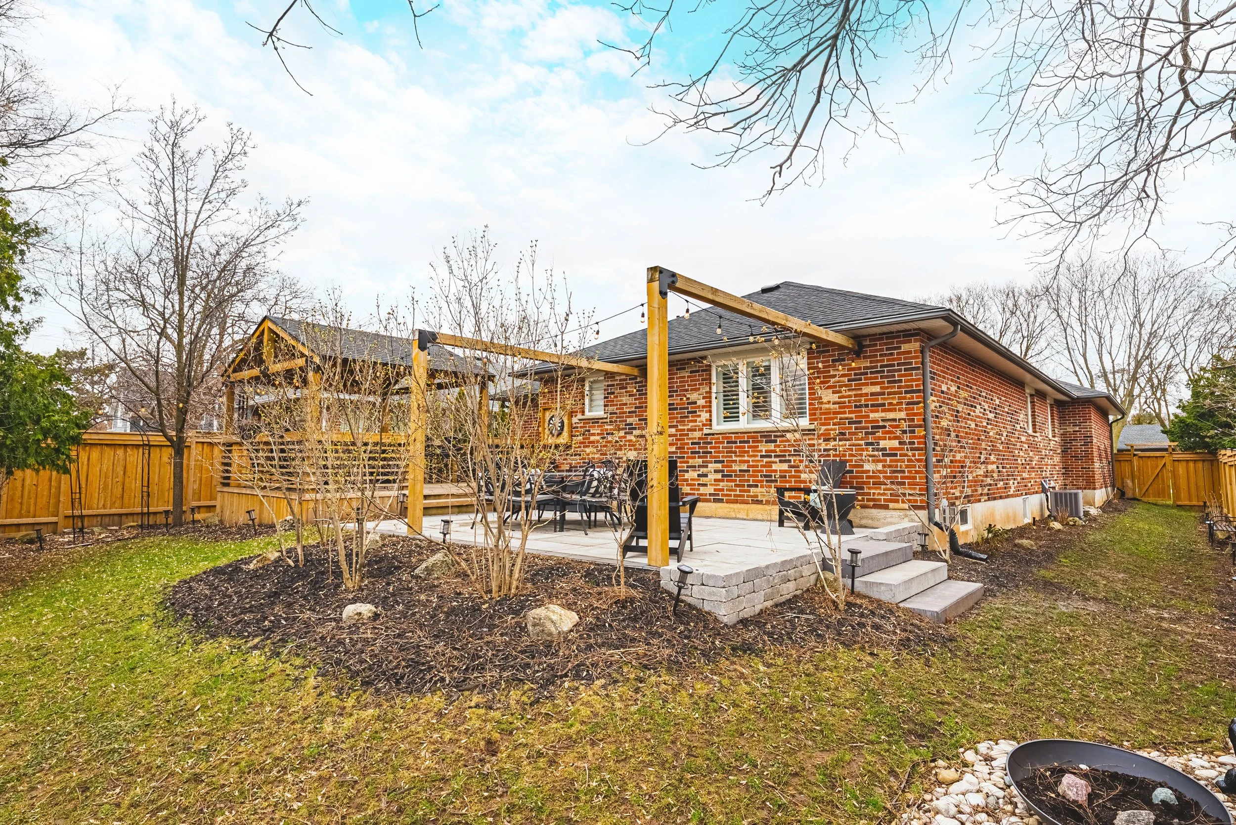 52 - 980 Glen View Ave, Burlington.jpg