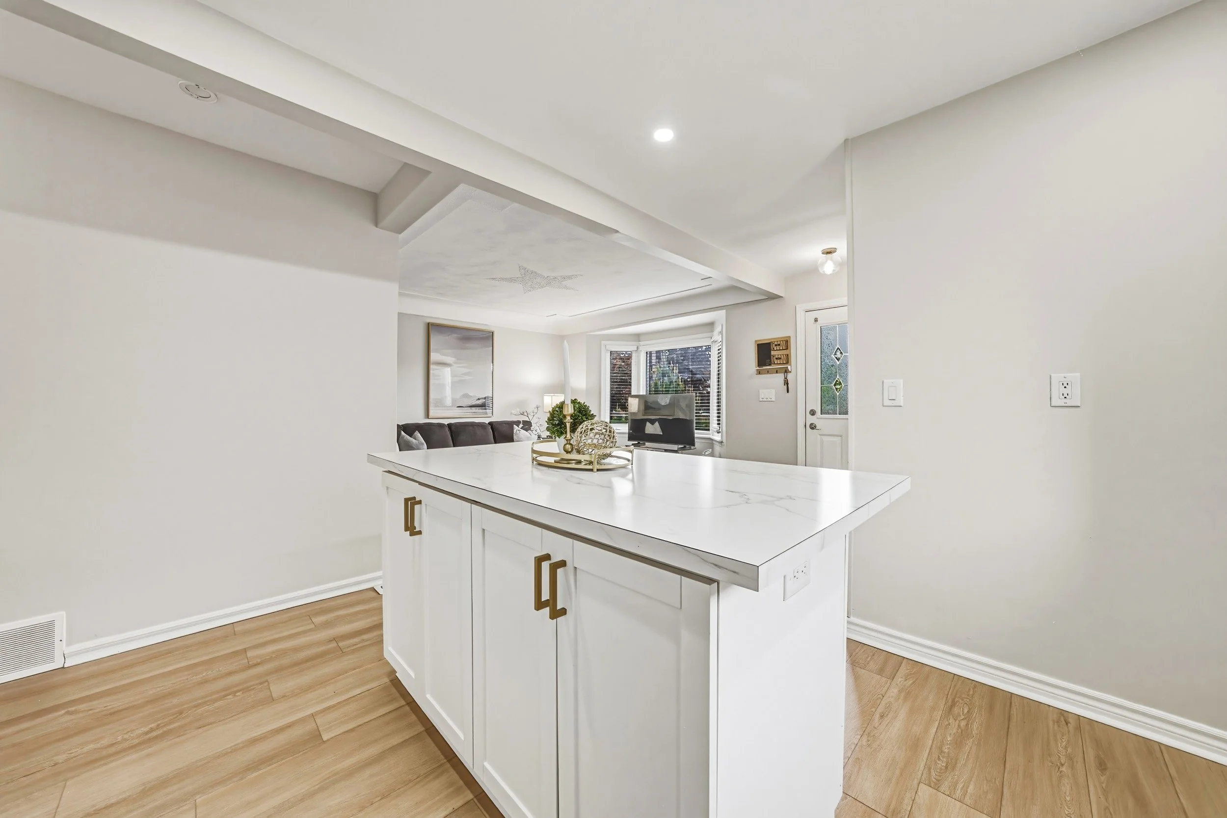10 - 280 Montrose Ave, Hamilton.jpg