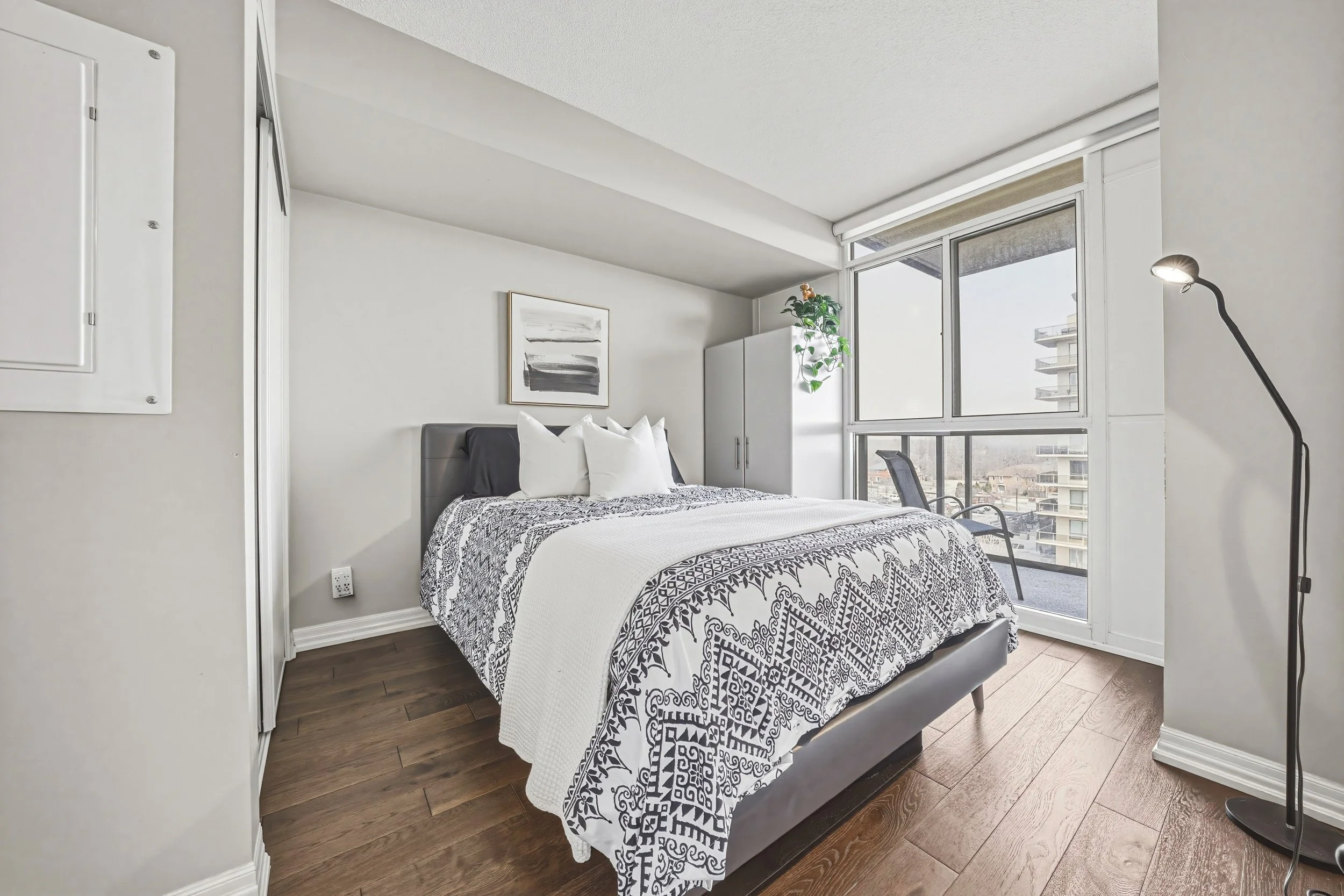 17 - 940 Ironstone Dr #610, Burlington.jpg