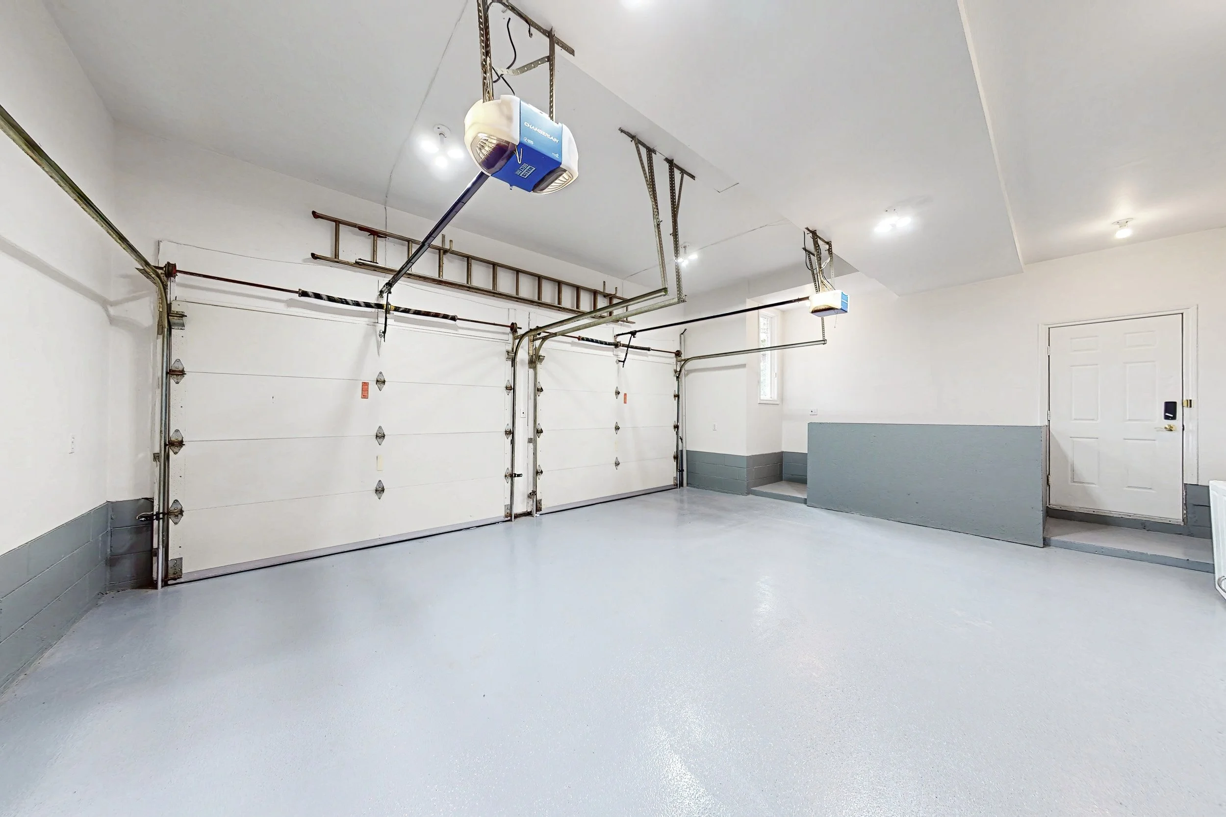 44 - 301 Parkwood Cres, Hamilton.jpg