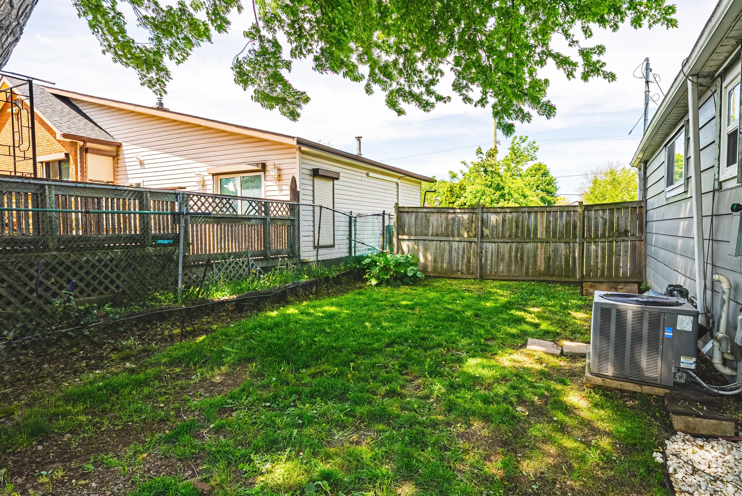 33 - 546 Mohawk Rd E, Hamilton.jpg