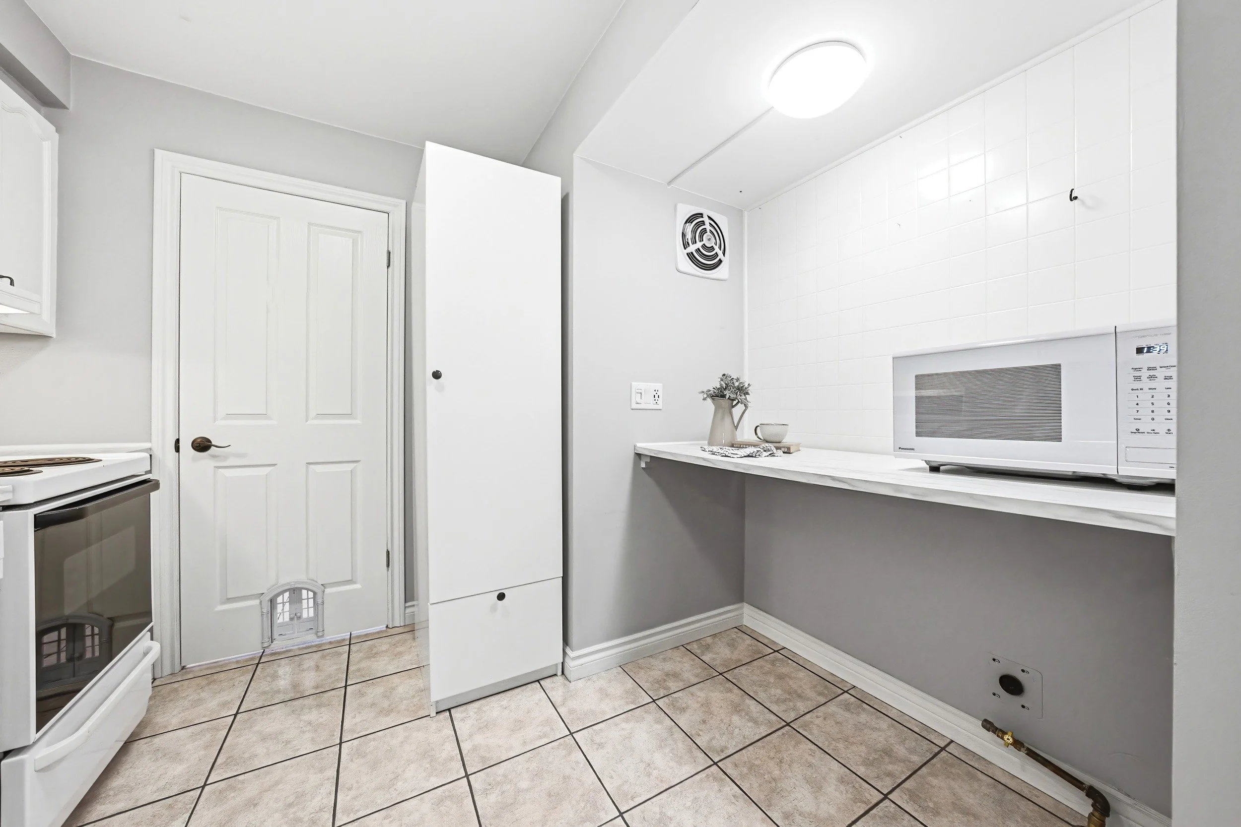 24 - 301 Parkwood Cres, Hamilton.jpg