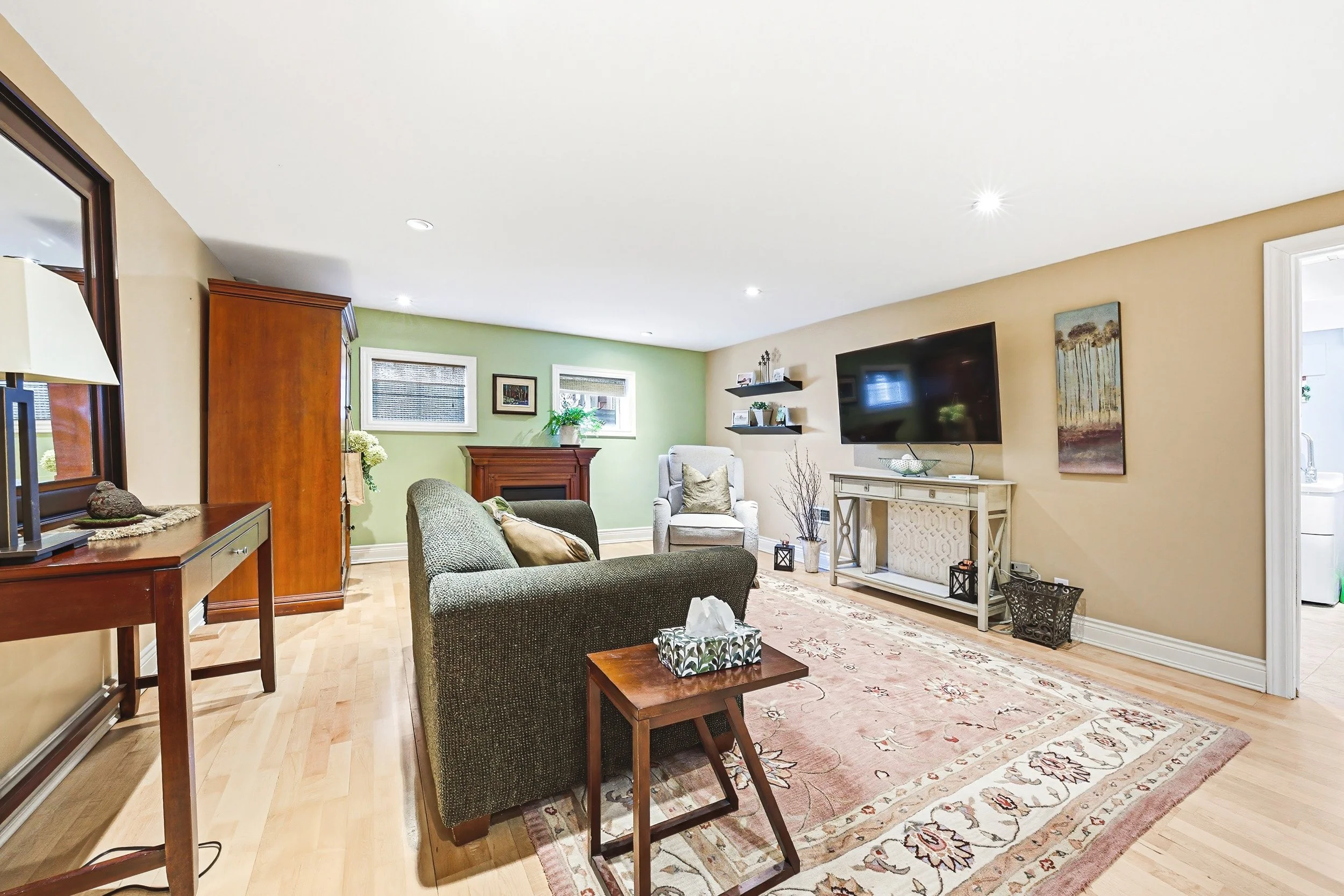 26 - 668 Chestnut Pl, Burlington.jpg