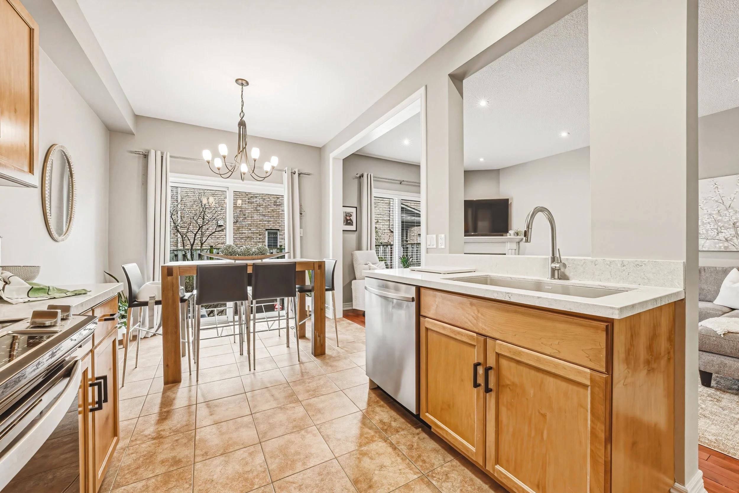 17 - 5214 Dryden Ave, Burlington.jpg