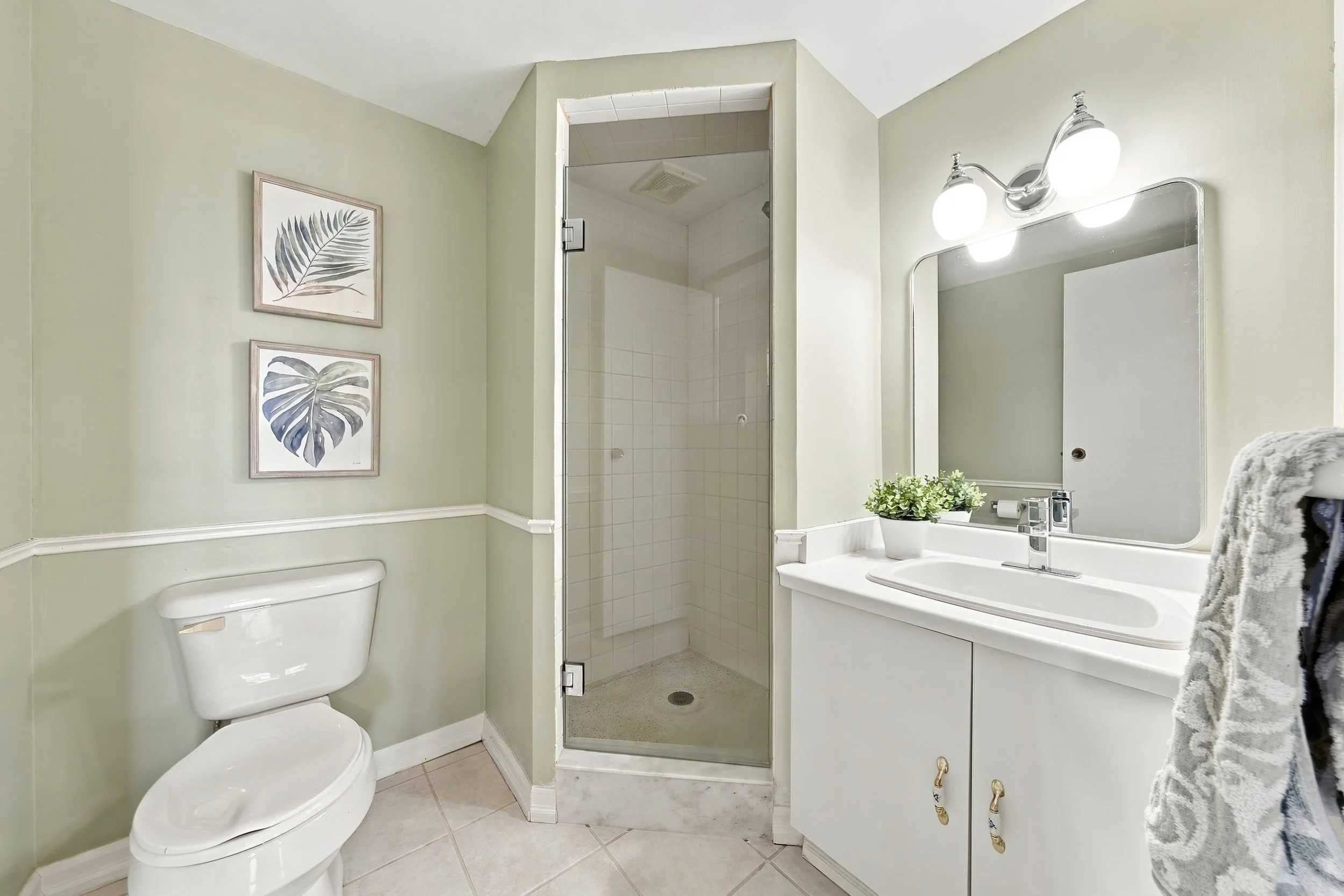 28 - 5280 Lakeshore Rd #912, Burlington.jpg