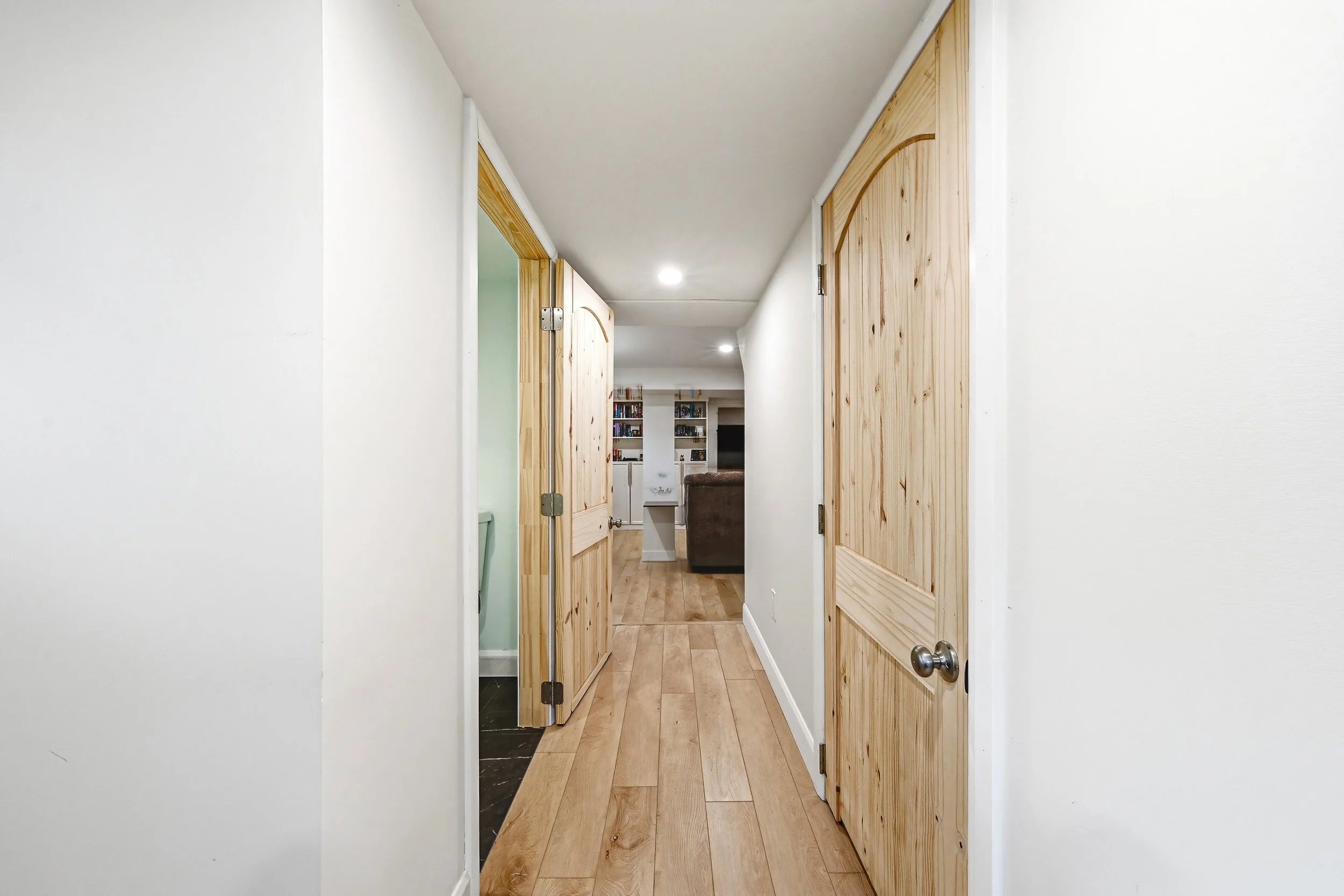 21 - 546 Mohawk Rd E, Hamilton.jpg