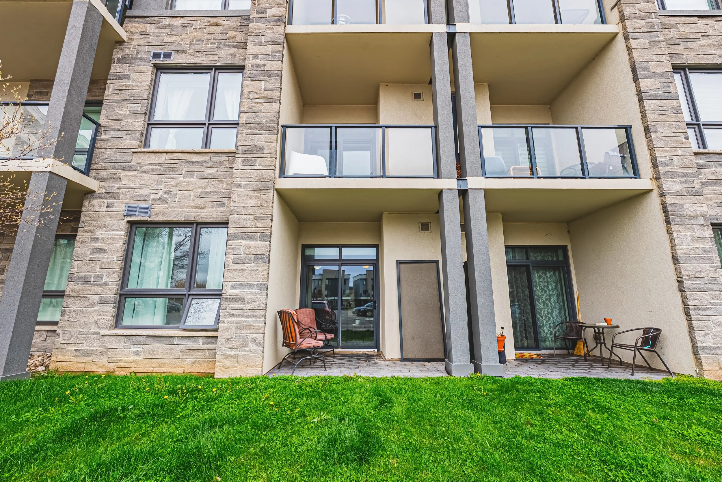 23 - 125 Shoreview Pl #134, Stoney Creek.jpg