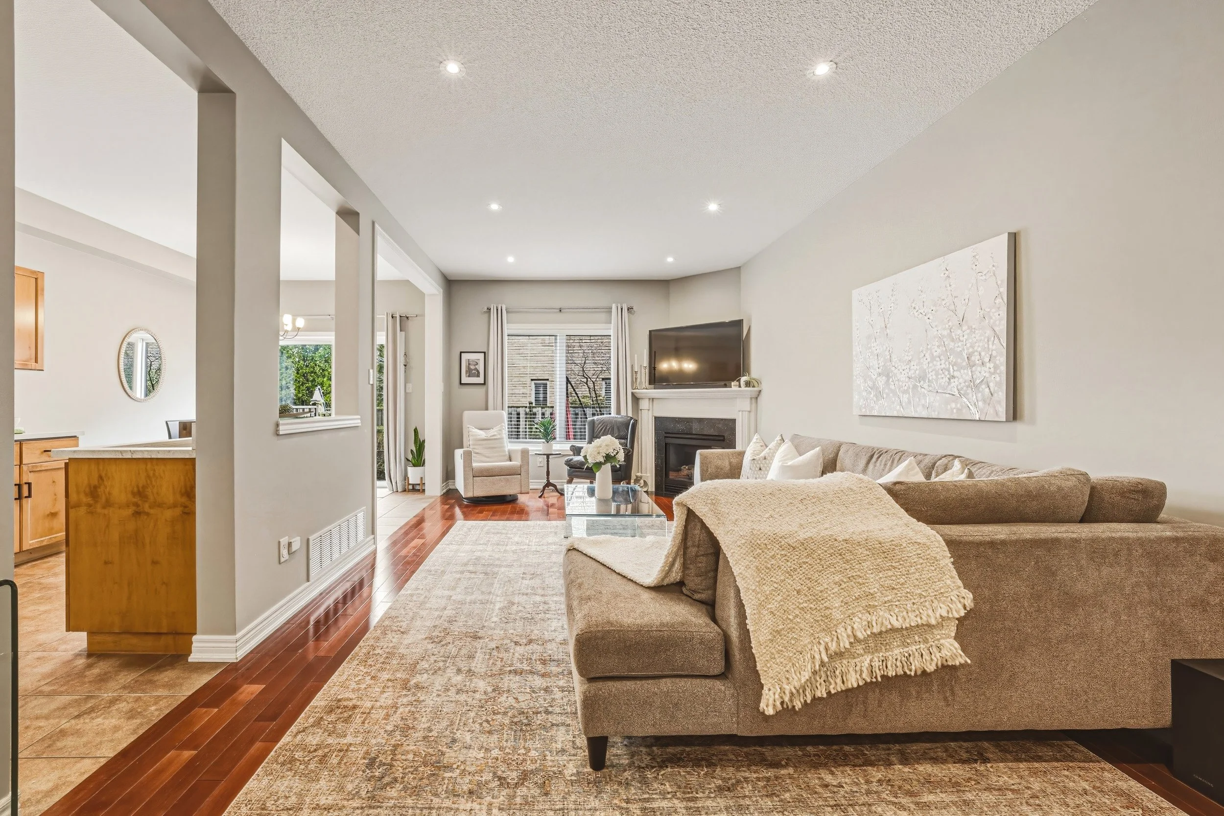 7 - 5214 Dryden Ave, Burlington.jpg