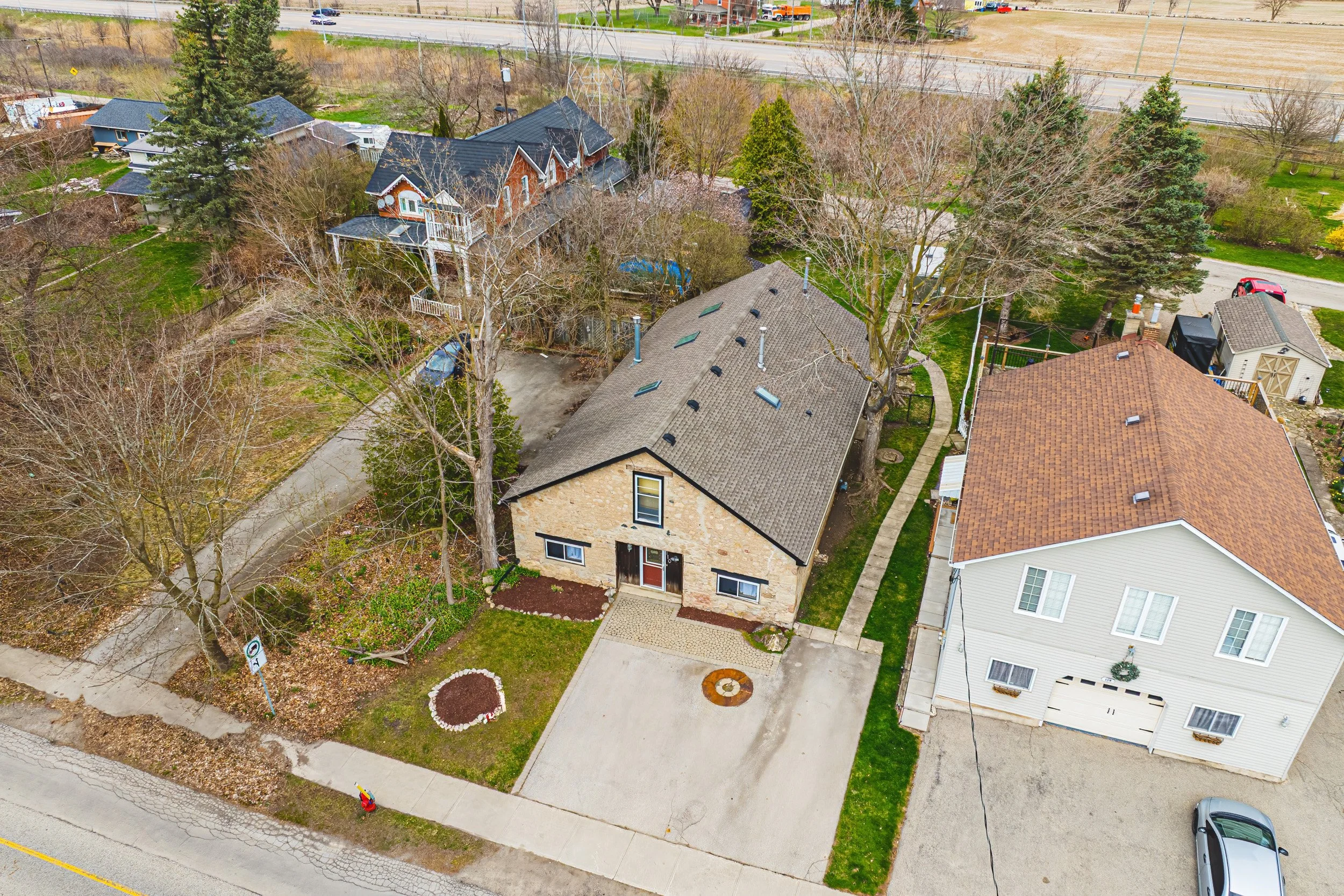 35 - 110 Freelton Rd, Freelton.jpg