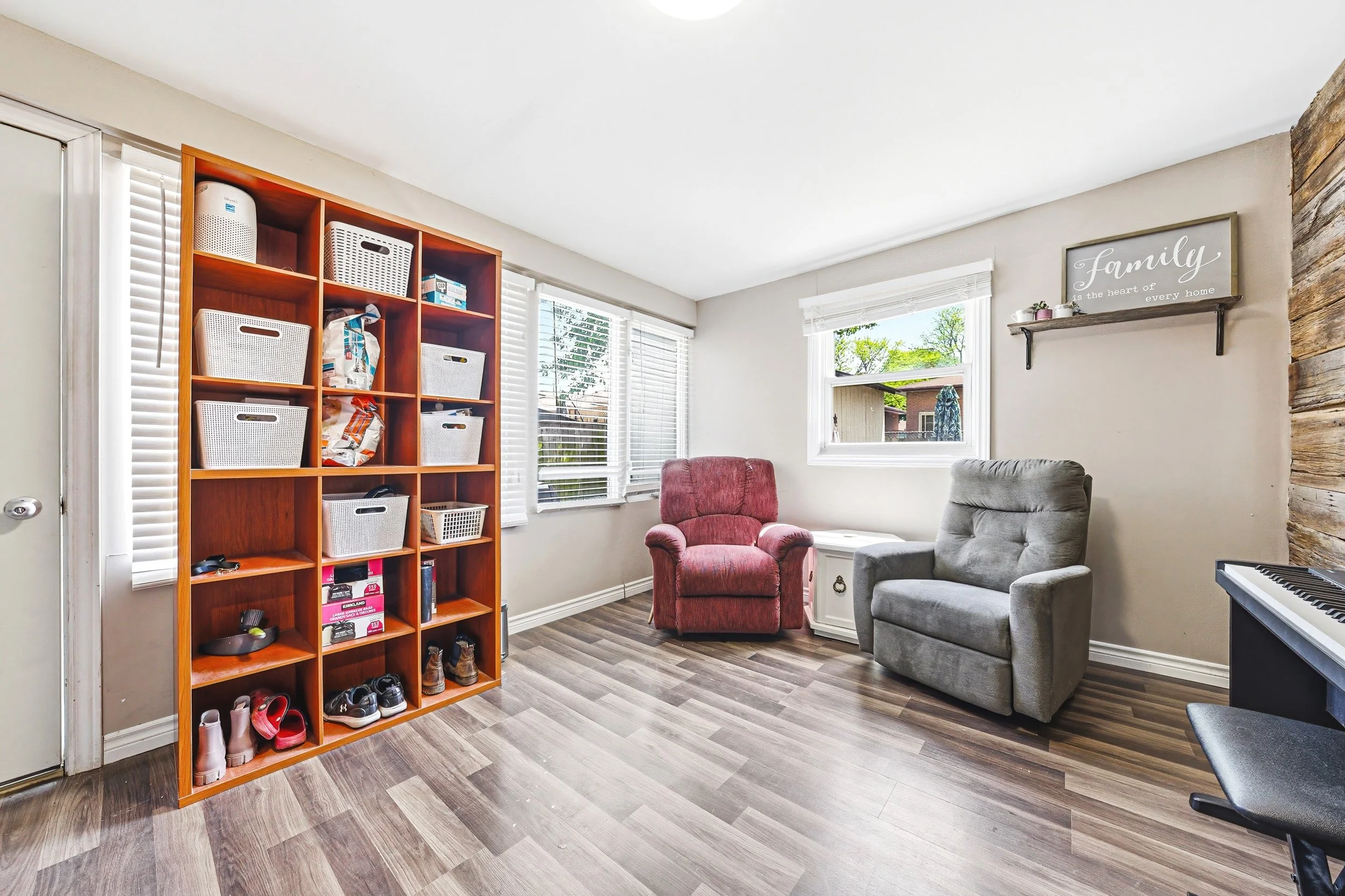 17 - 546 Mohawk Rd E, Hamilton.jpg
