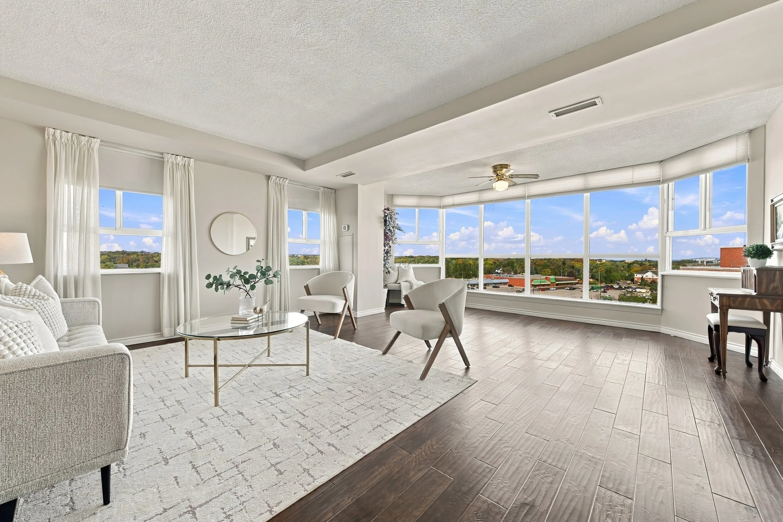 13 - 5280 Lakeshore Rd #912, Burlington.jpg