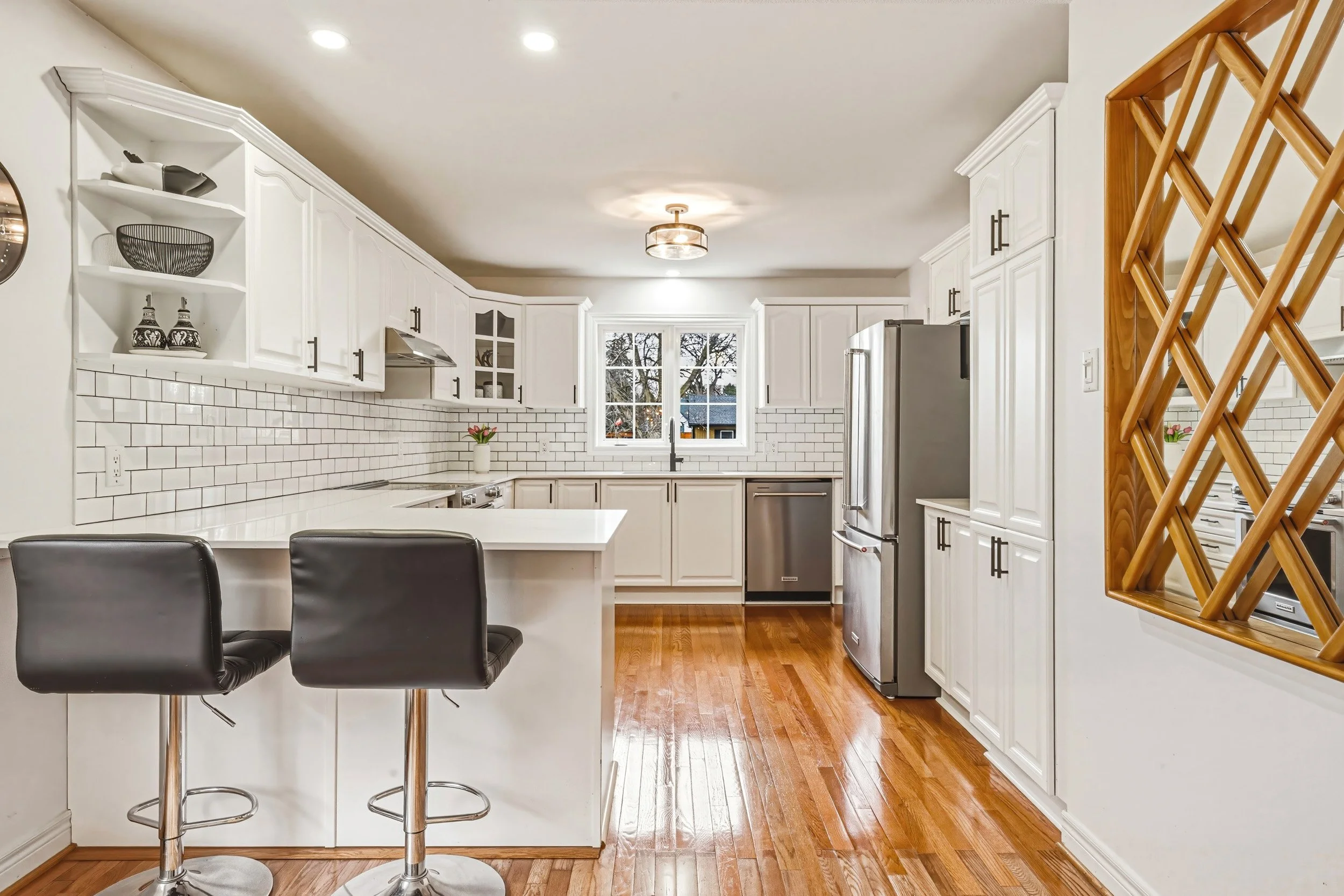 15 - 980 Glen View Ave, Burlington.jpg