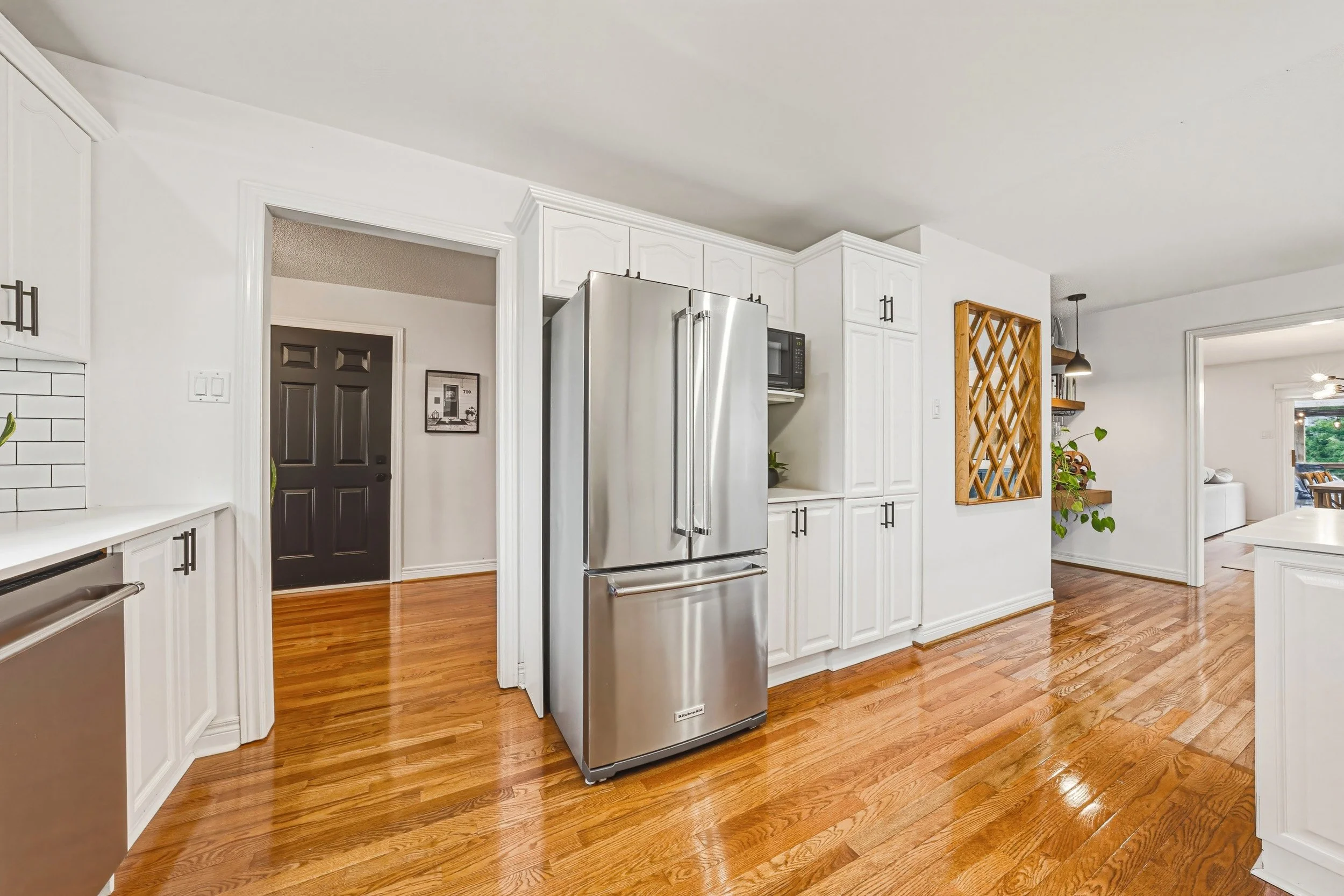 19 - 980 Glen View Ave, Burlington.jpg