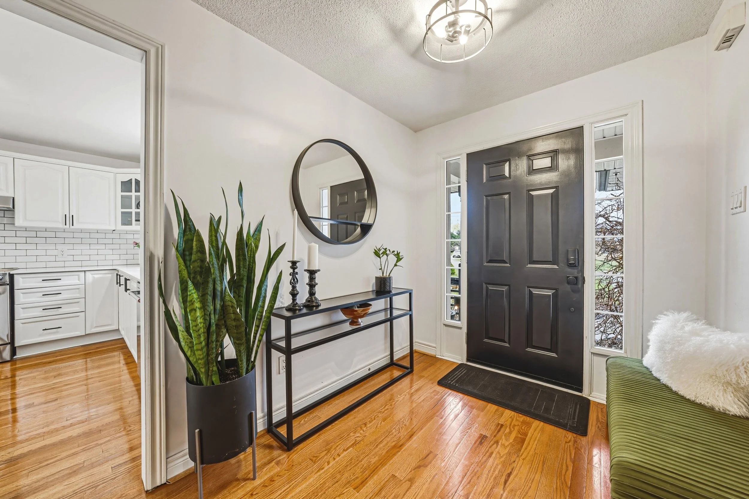 6 - 980 Glen View Ave, Burlington.jpg