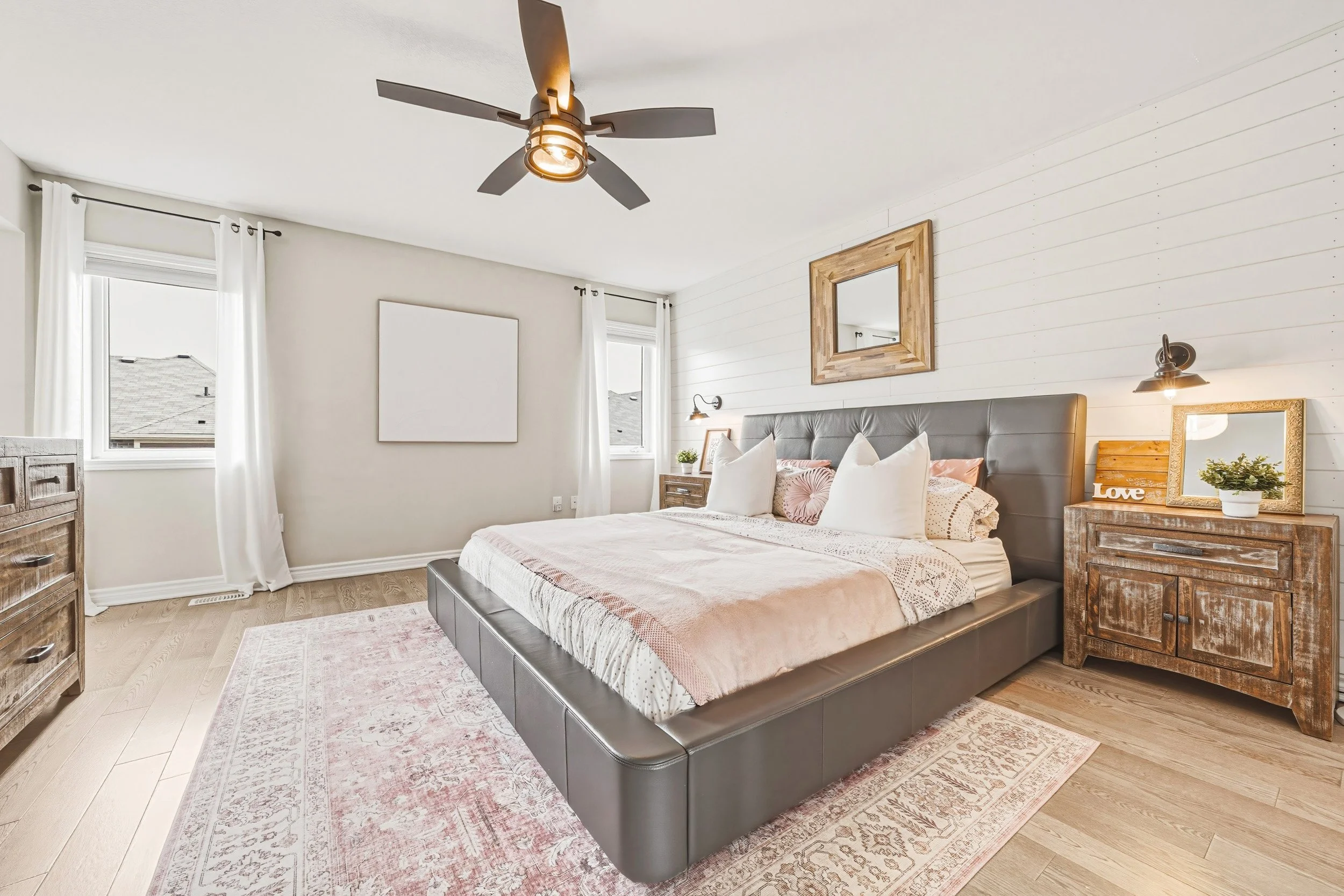 21 - 24 Stillwater Cres, Waterdown.jpg