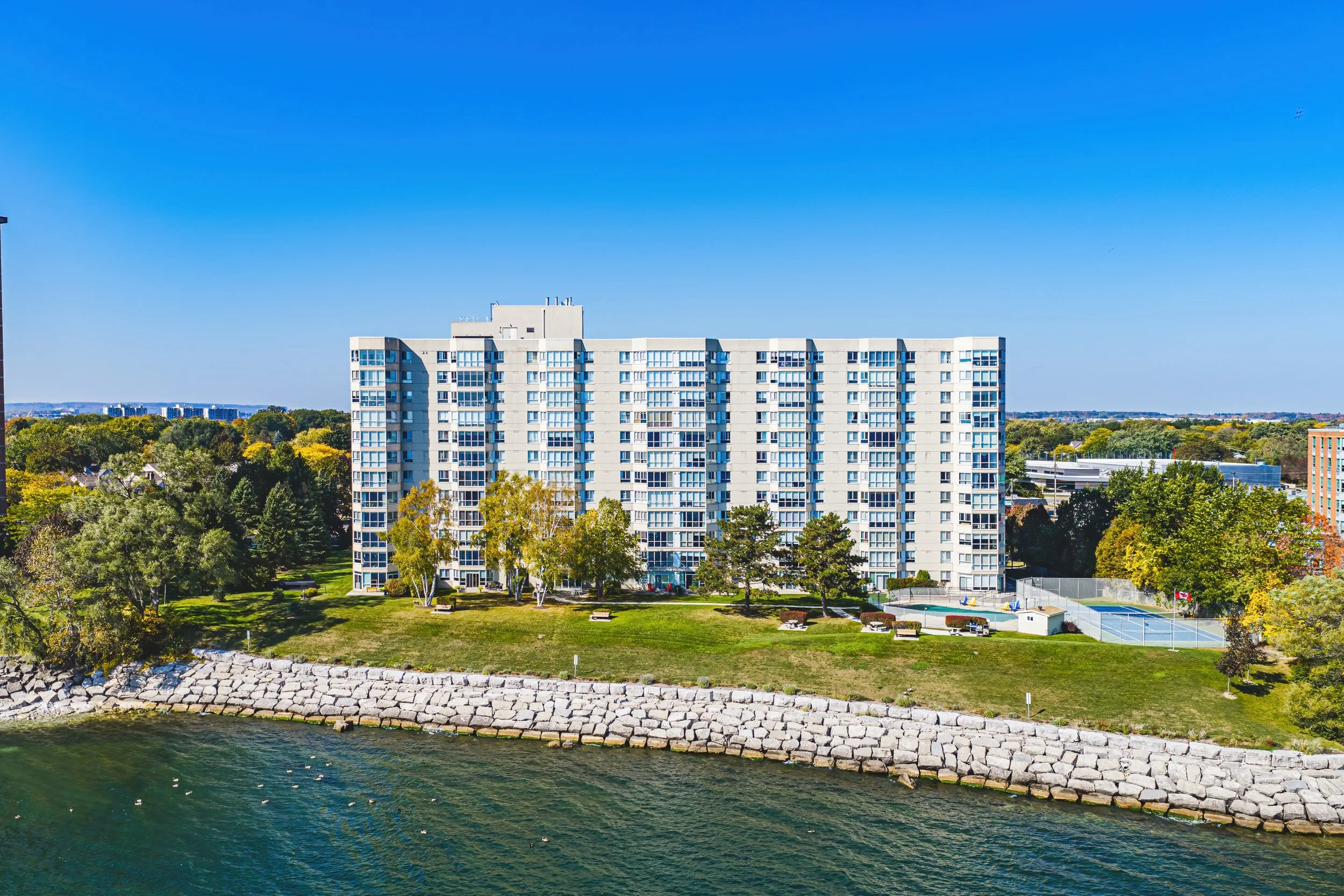4 - 5280 Lakeshore Rd #912, Burlington.jpg