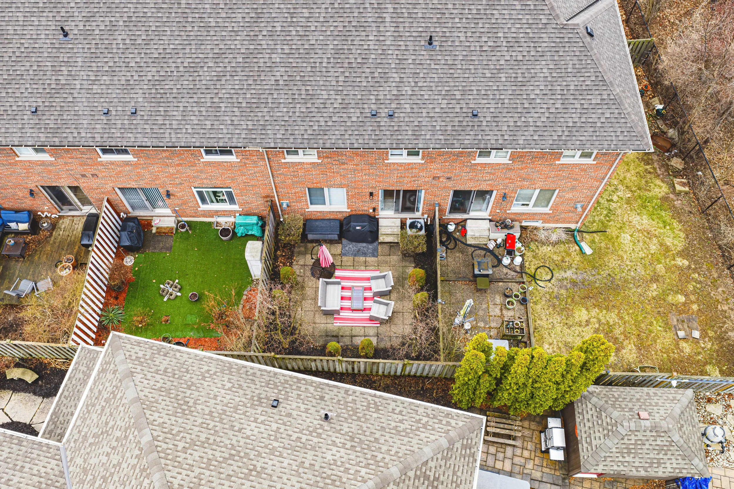 43 - 5214 Dryden Ave, Burlington.jpg