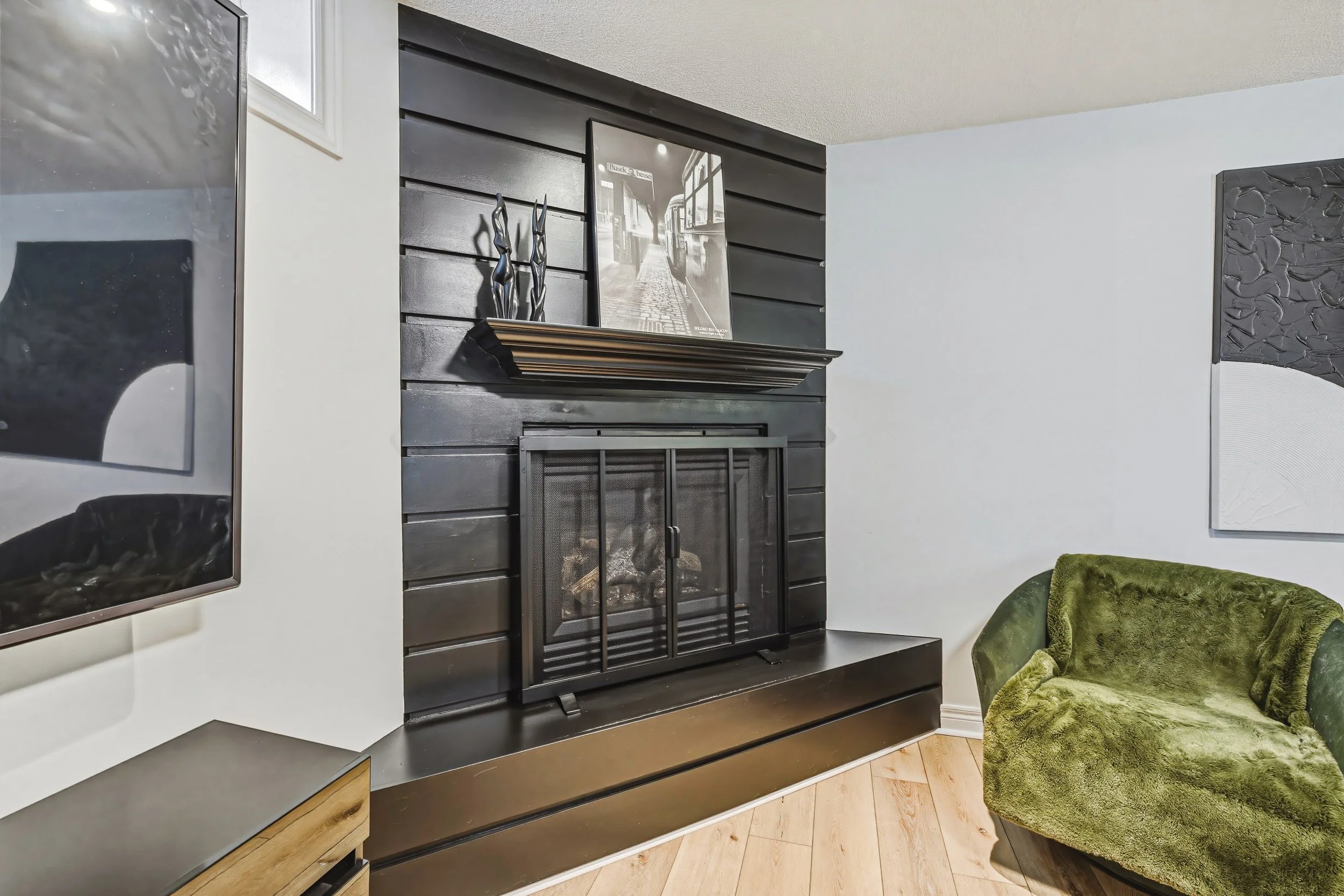 40 - 980 Glen View Ave, Burlington.jpg