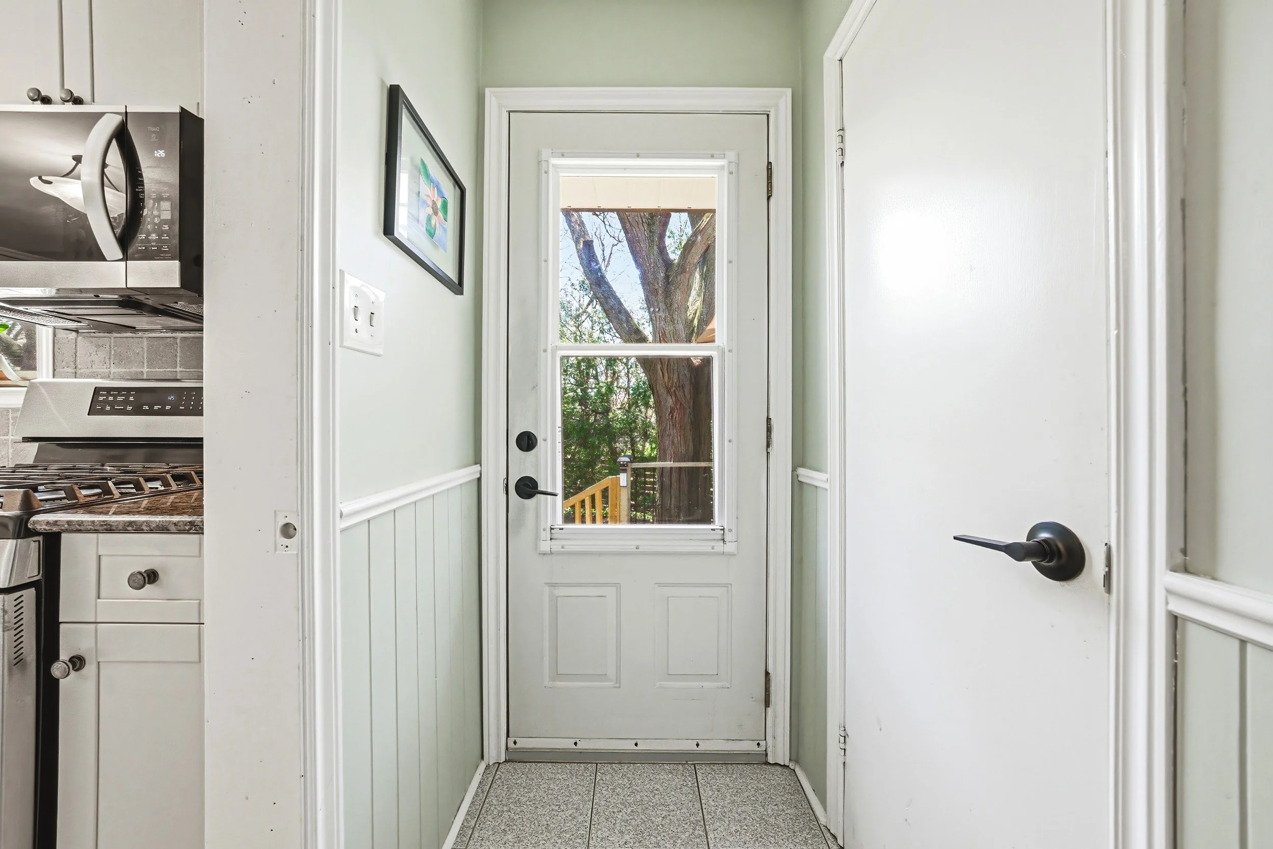 17 - 668 Chestnut Pl, Burlington.jpg