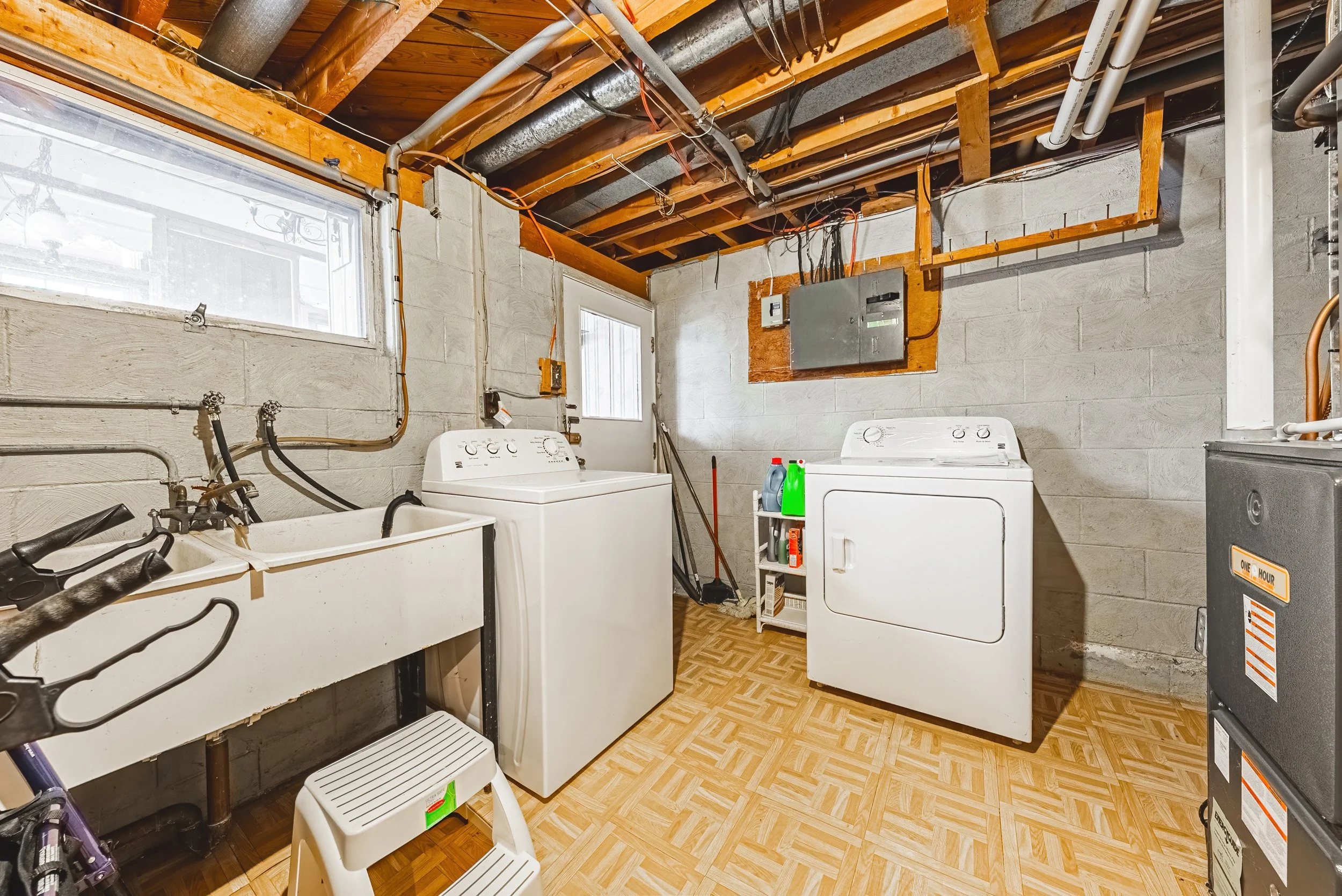 25 - 5410 Murray Cres, Burlington.jpg