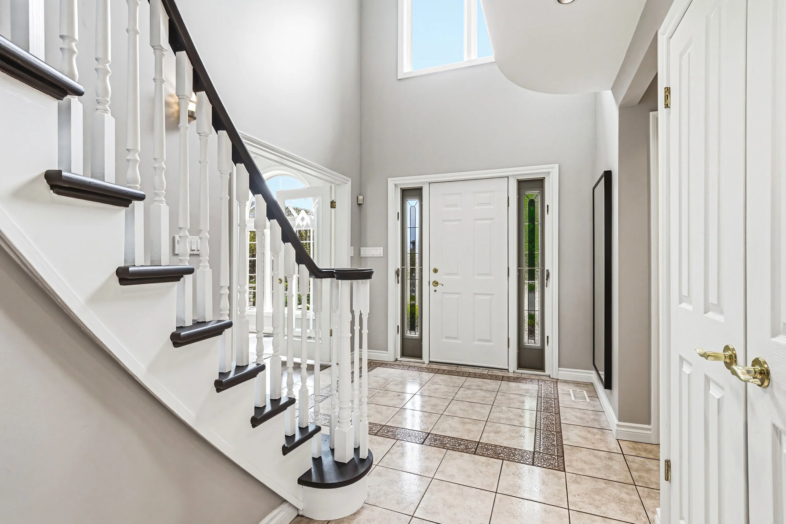 8 - 301 Parkwood Cres, Hamilton.jpg