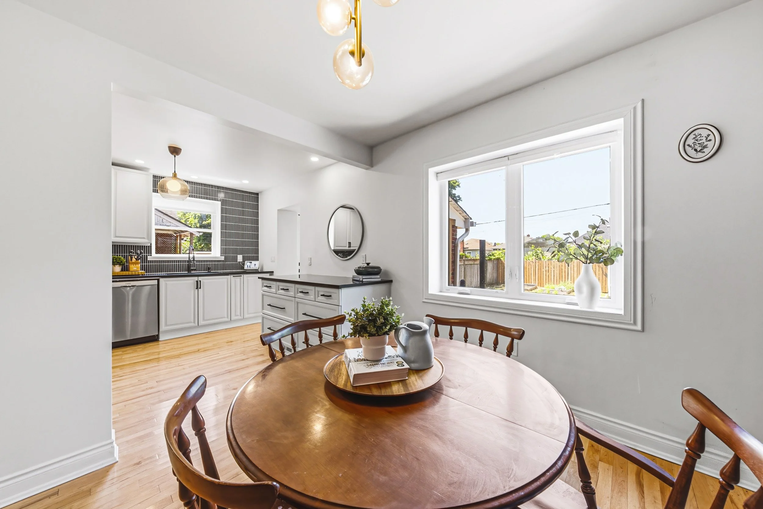 14 - 255 Weir St N, Hamilton.jpg