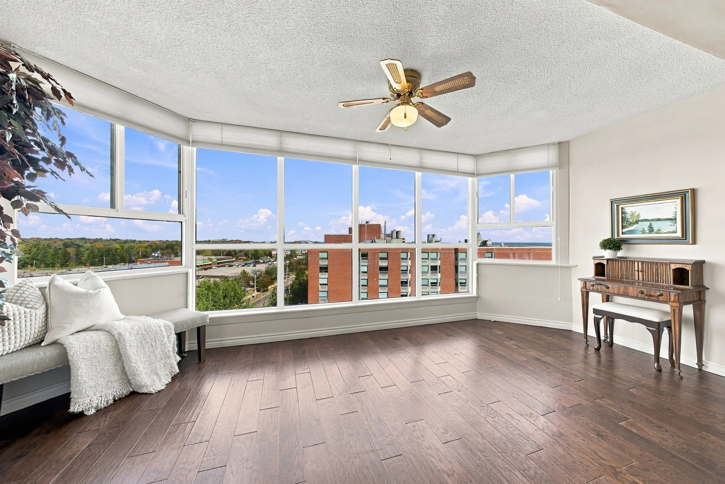 17 - 5280 Lakeshore Rd #912, Burlington.jpg