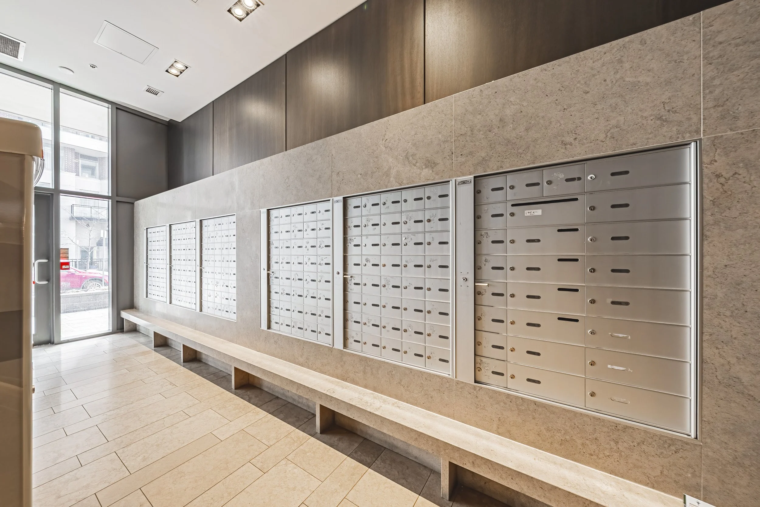 37 - 1940 Ironstone Dr #610, Burlington.jpg