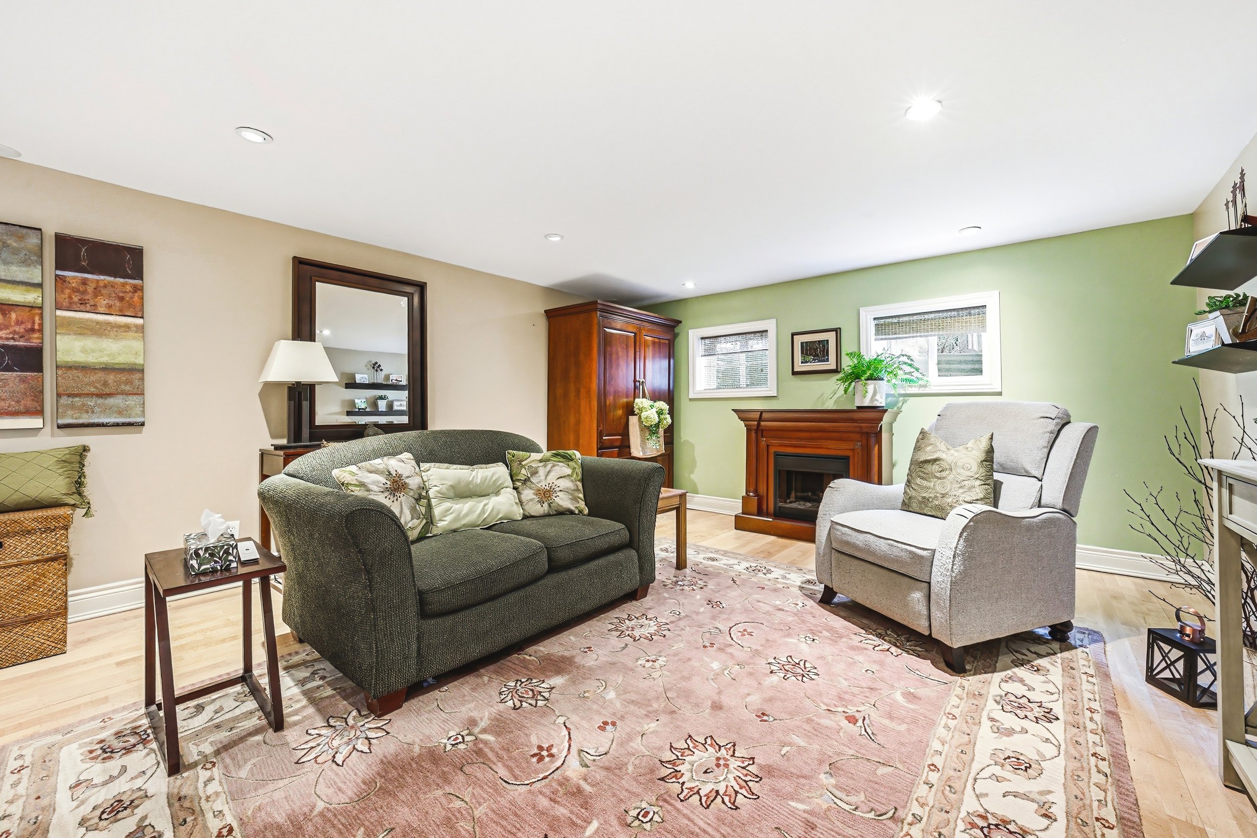 27 - 668 Chestnut Pl, Burlington.jpg