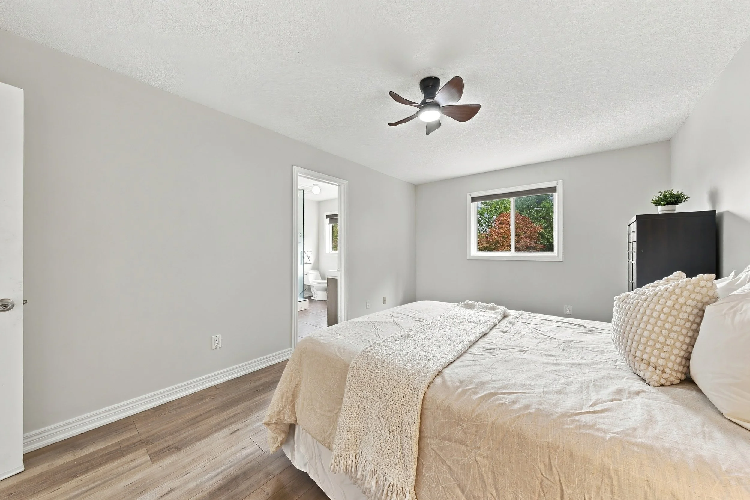 20 - 96 Springvalley Cres, Hamilton.jpg