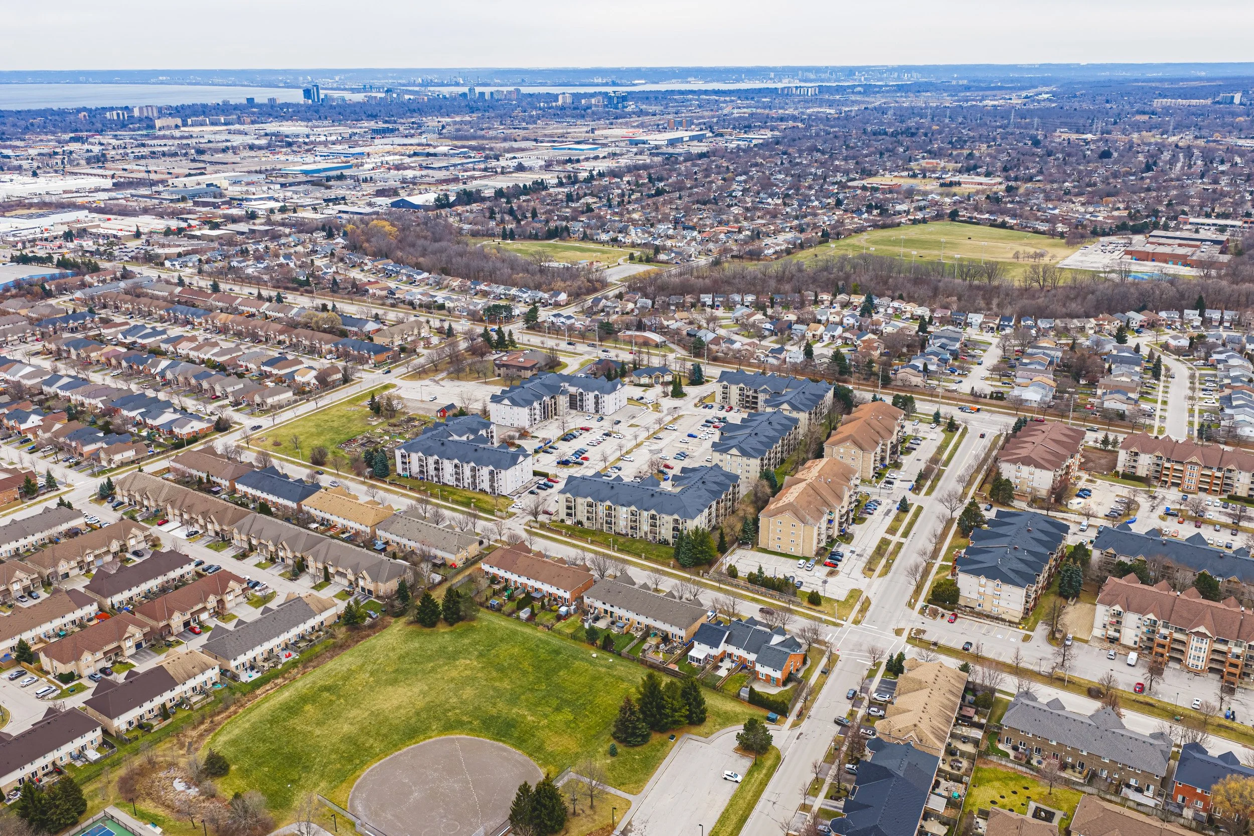 26 - 1451 Walkers Line #313, Burlington.jpg