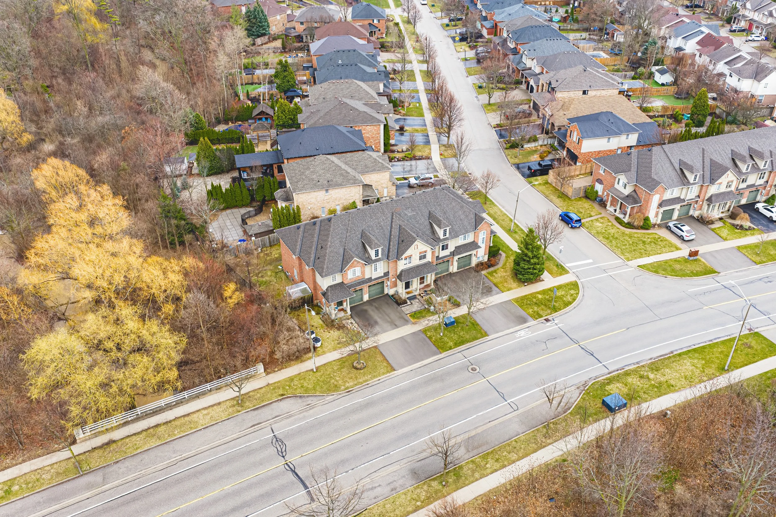 40 - 5214 Dryden Ave, Burlington.jpg