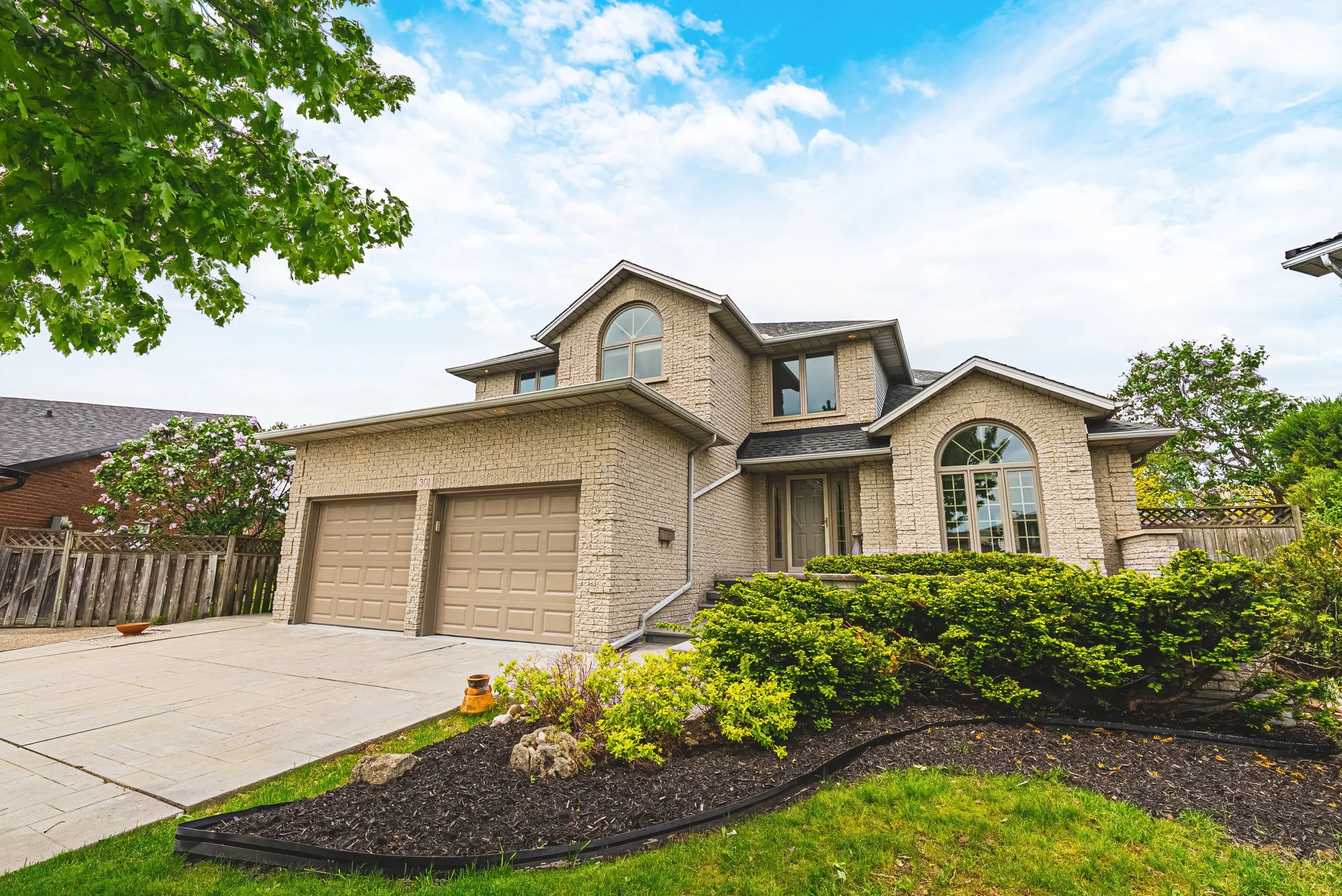5 - 301 Parkwood Cres, Hamilton.jpg