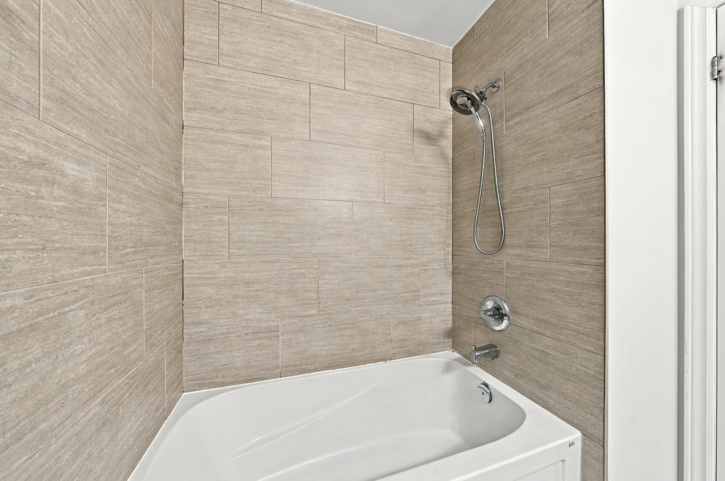 27 - 96 Springvalley Cres, Hamilton.jpg