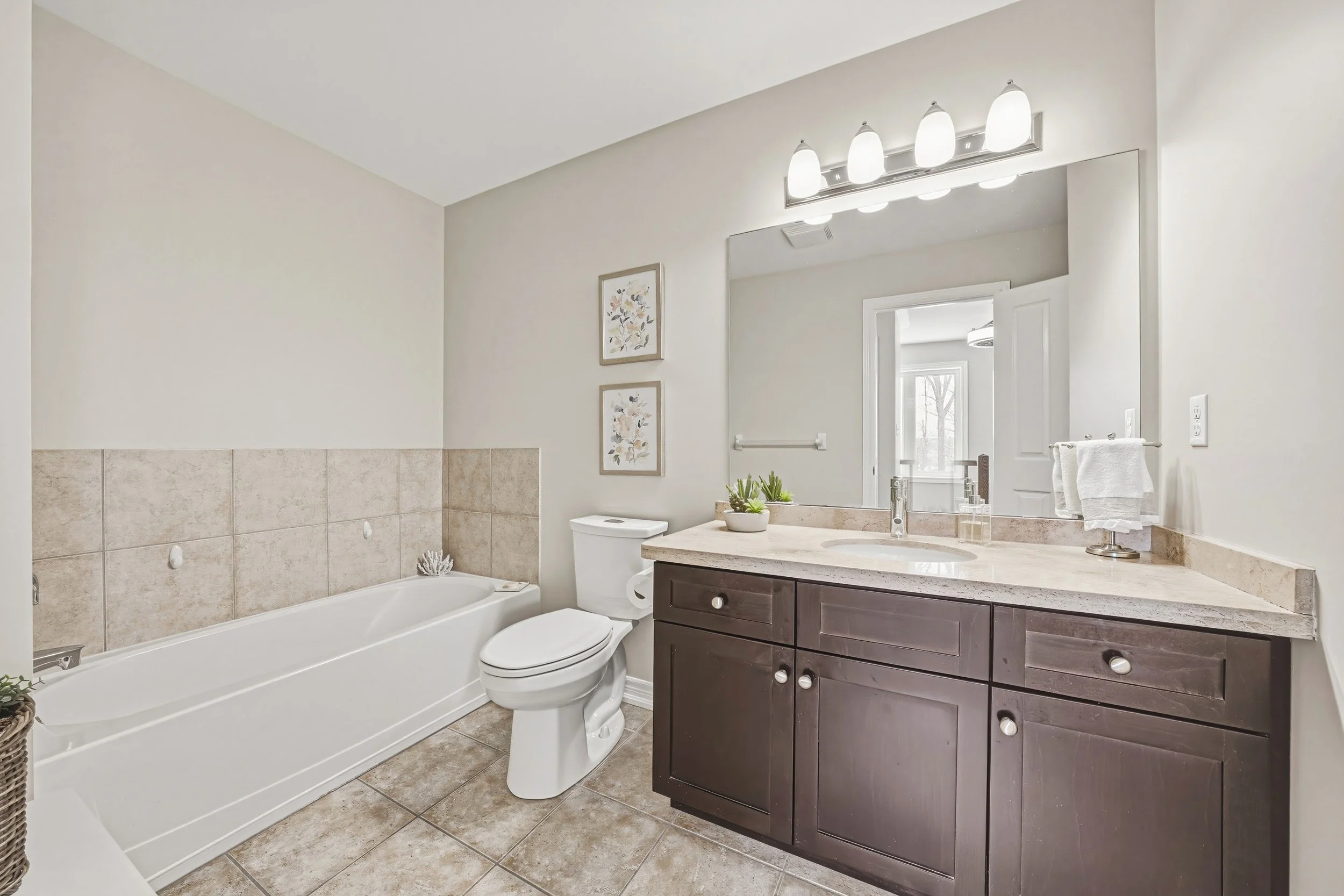 24 - 4165 Upper Middle #8, Burlington.jpg