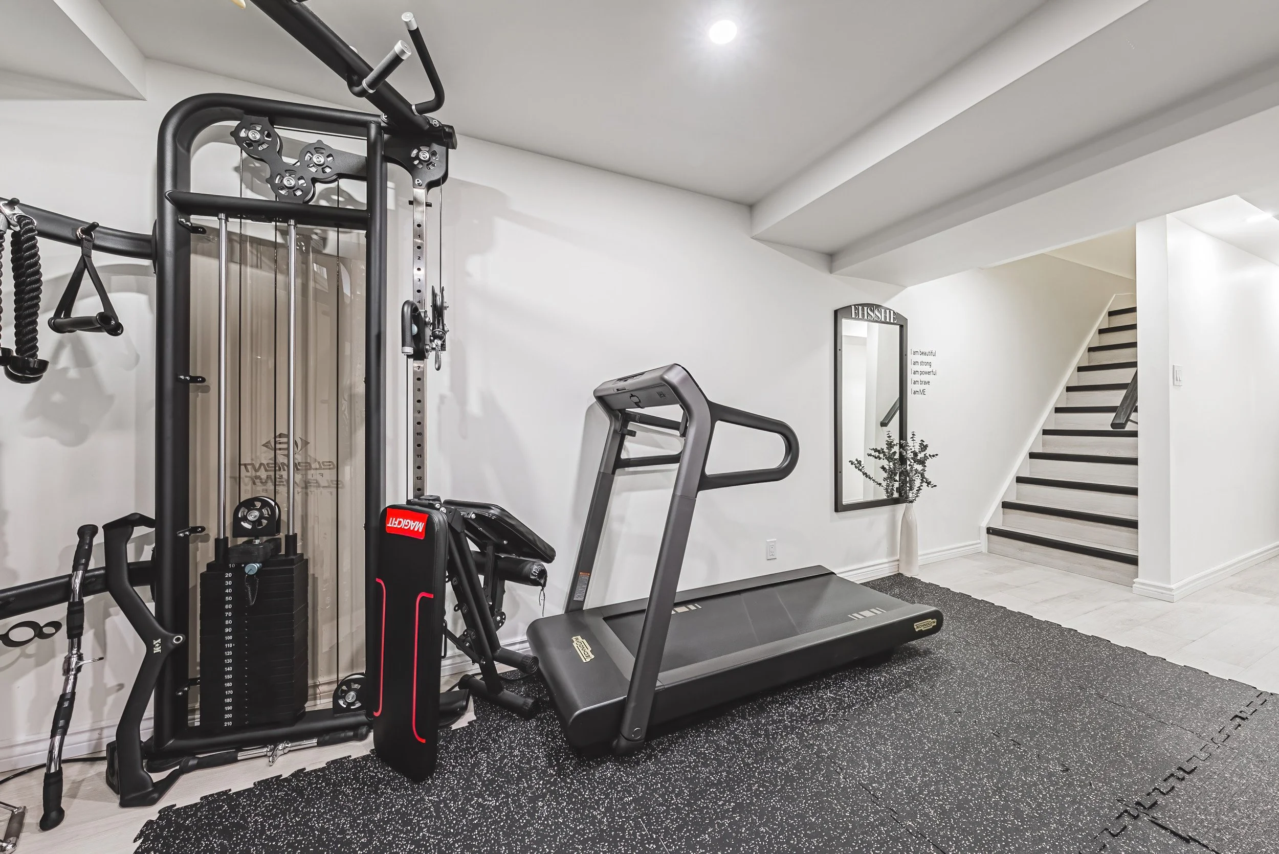 35 - 2220 Queensway Dr #4, Burlington.jpg