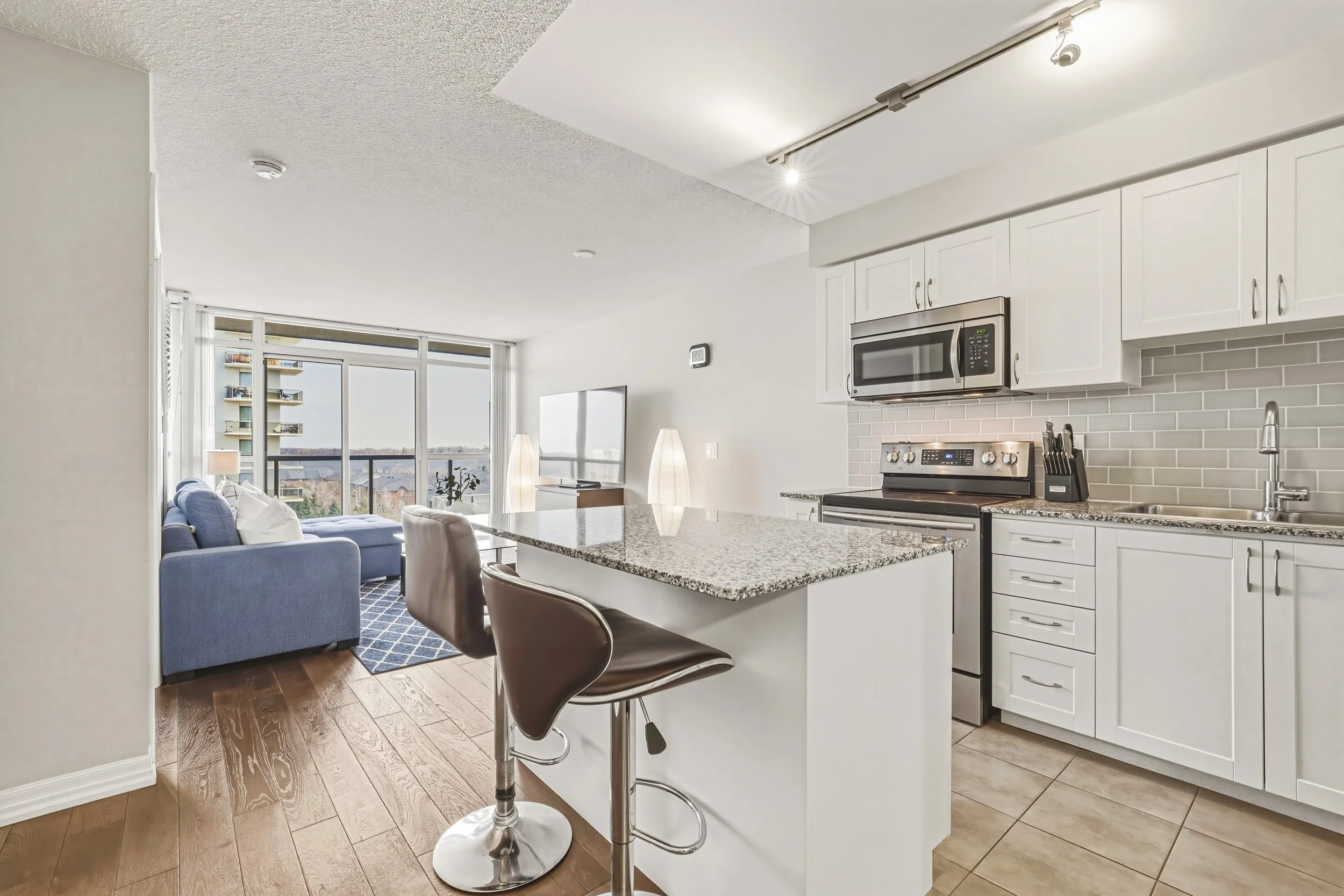 7 - 940 Ironstone Dr #610, Burlington.jpg