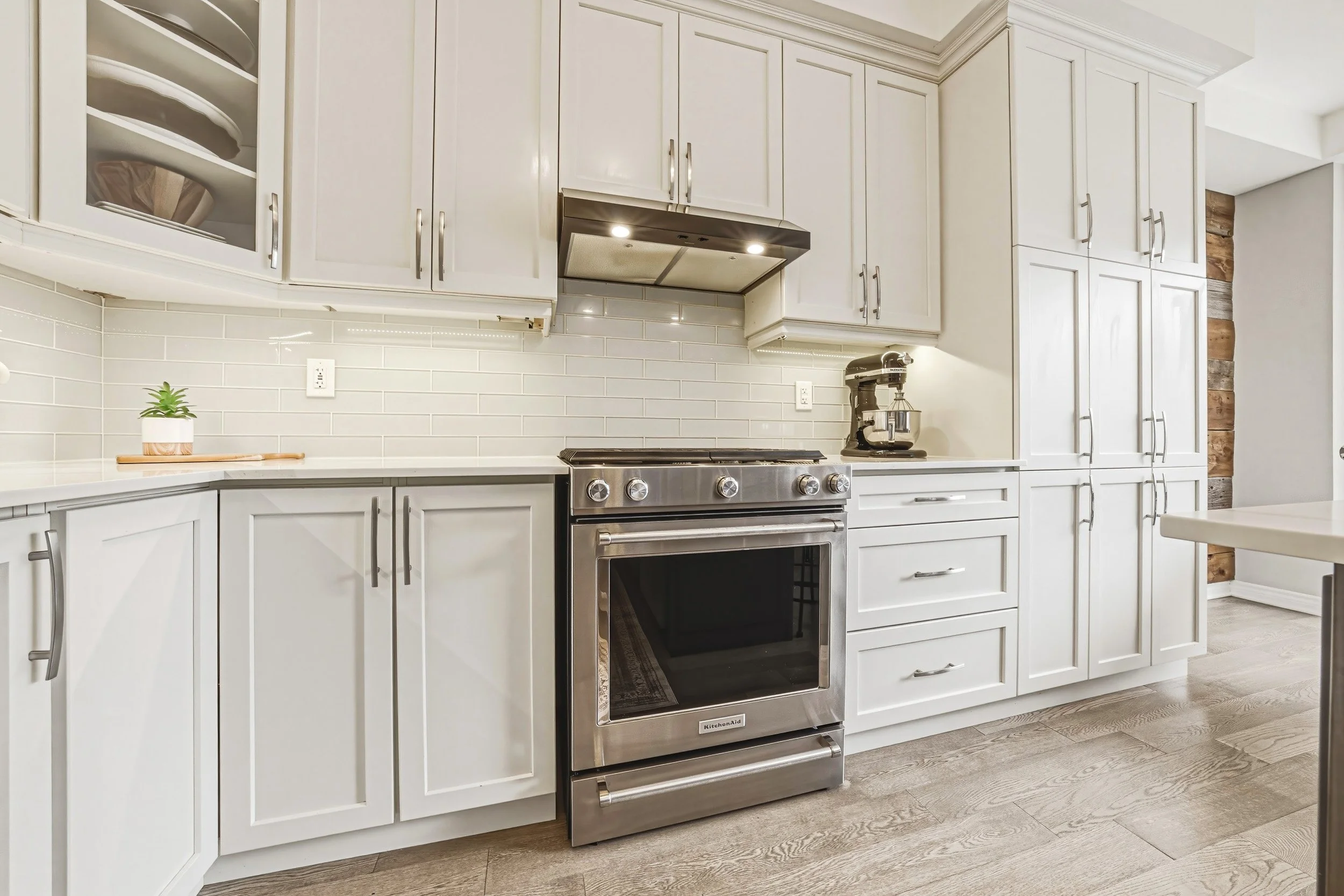 16 - 24 Stillwater Cres, Waterdown.jpg