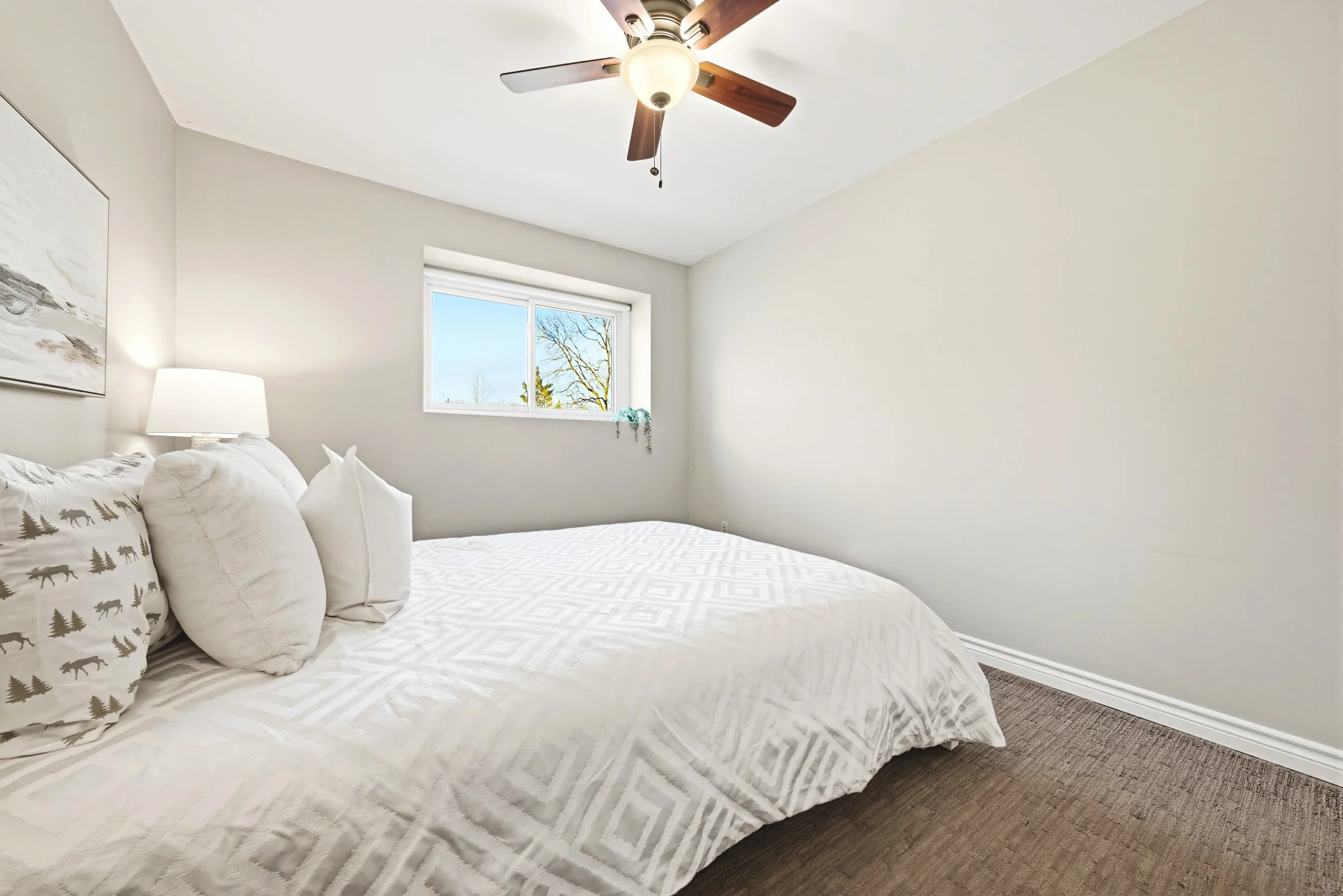 25 - 1584 Newlands Crescent #92, Burlington.jpg