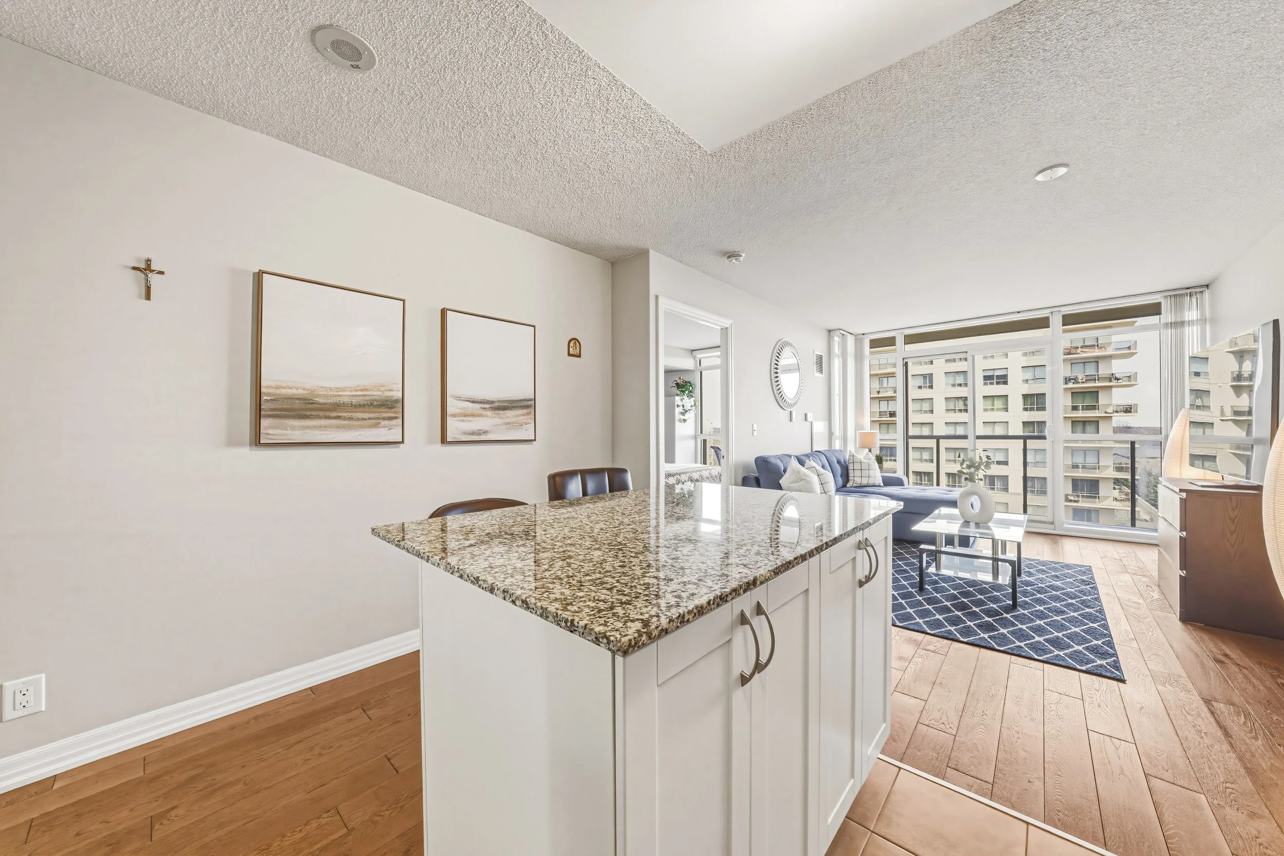 9 - 940 Ironstone Dr #610, Burlington.jpg