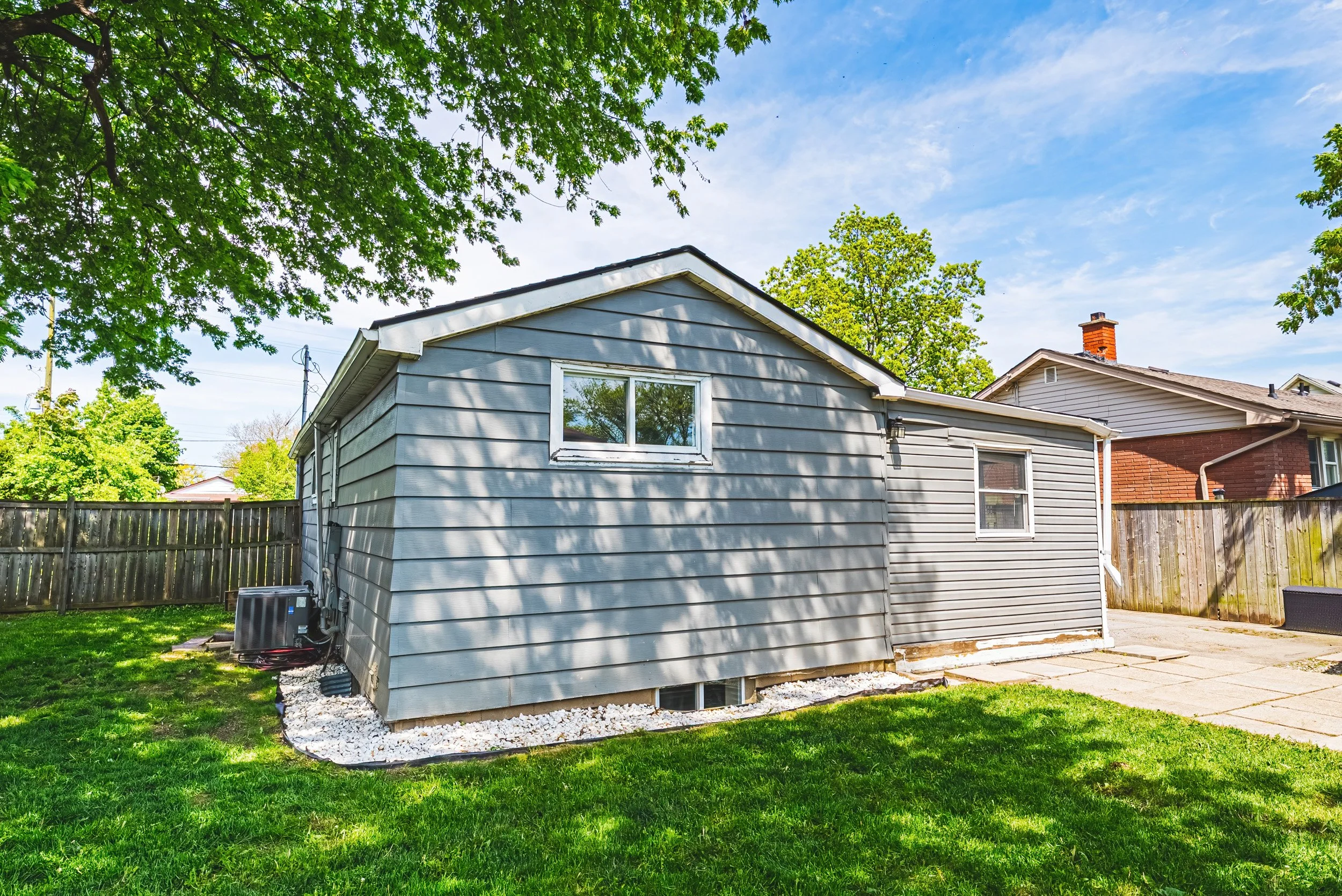 29 - 546 Mohawk Rd E, Hamilton.jpg
