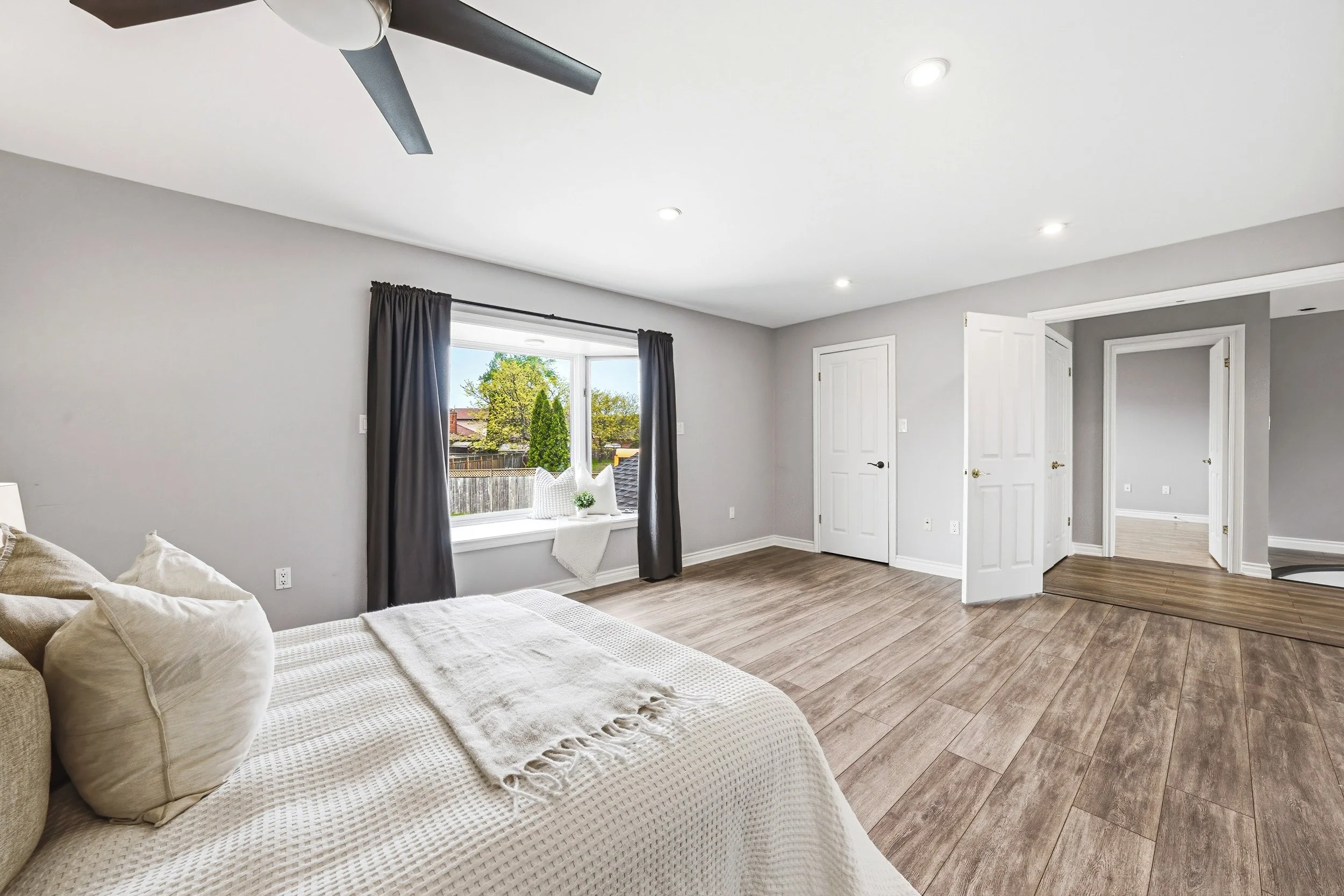 33 - 301 Parkwood Cres, Hamilton.jpg