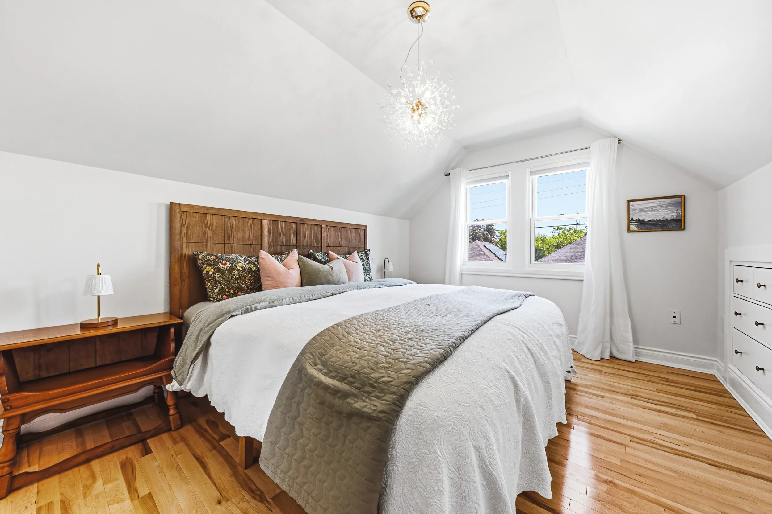22 - 255 Weir St N, Hamilton.jpg