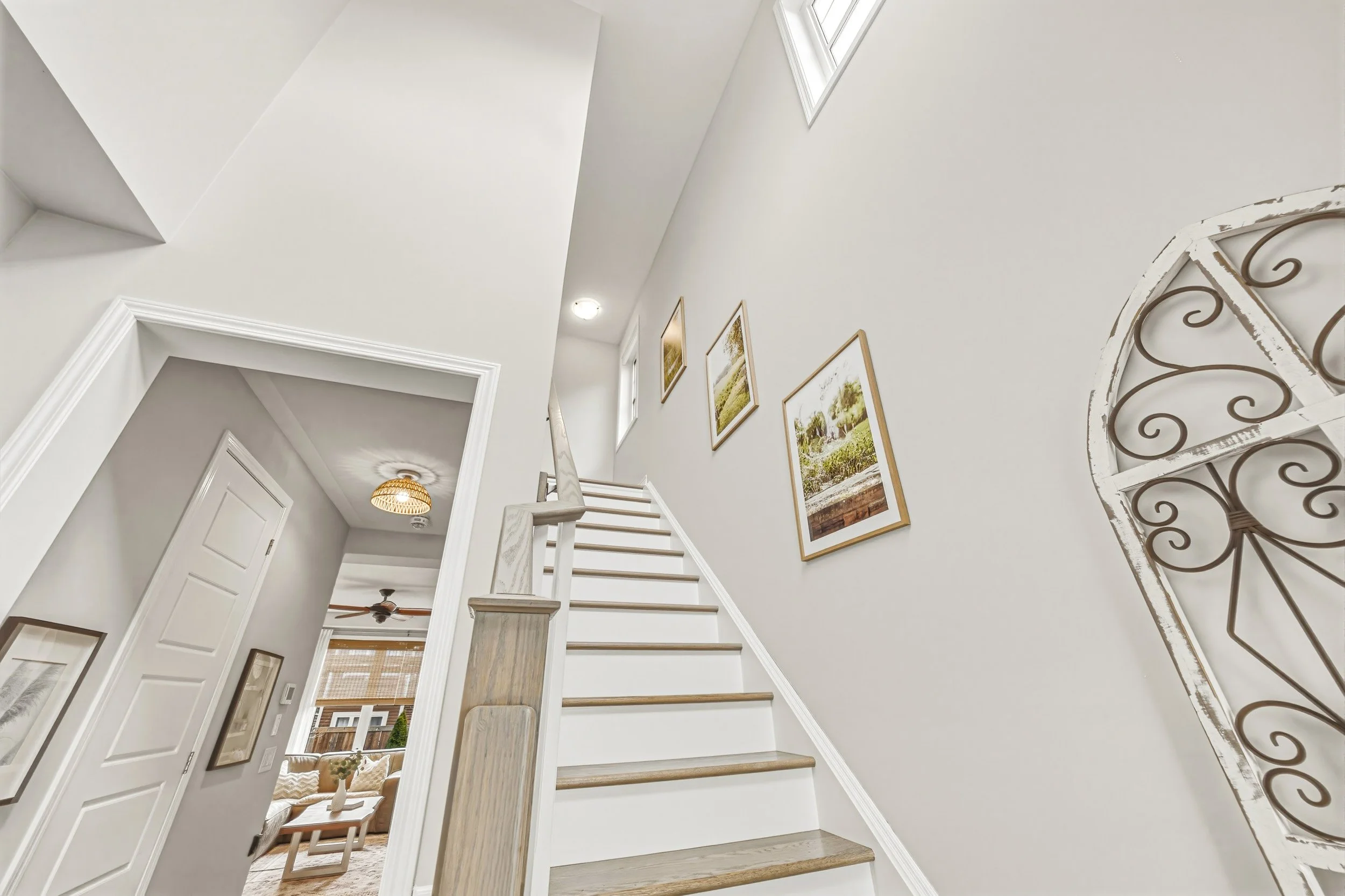 19 - 24 Stillwater Cres, Waterdown.jpg