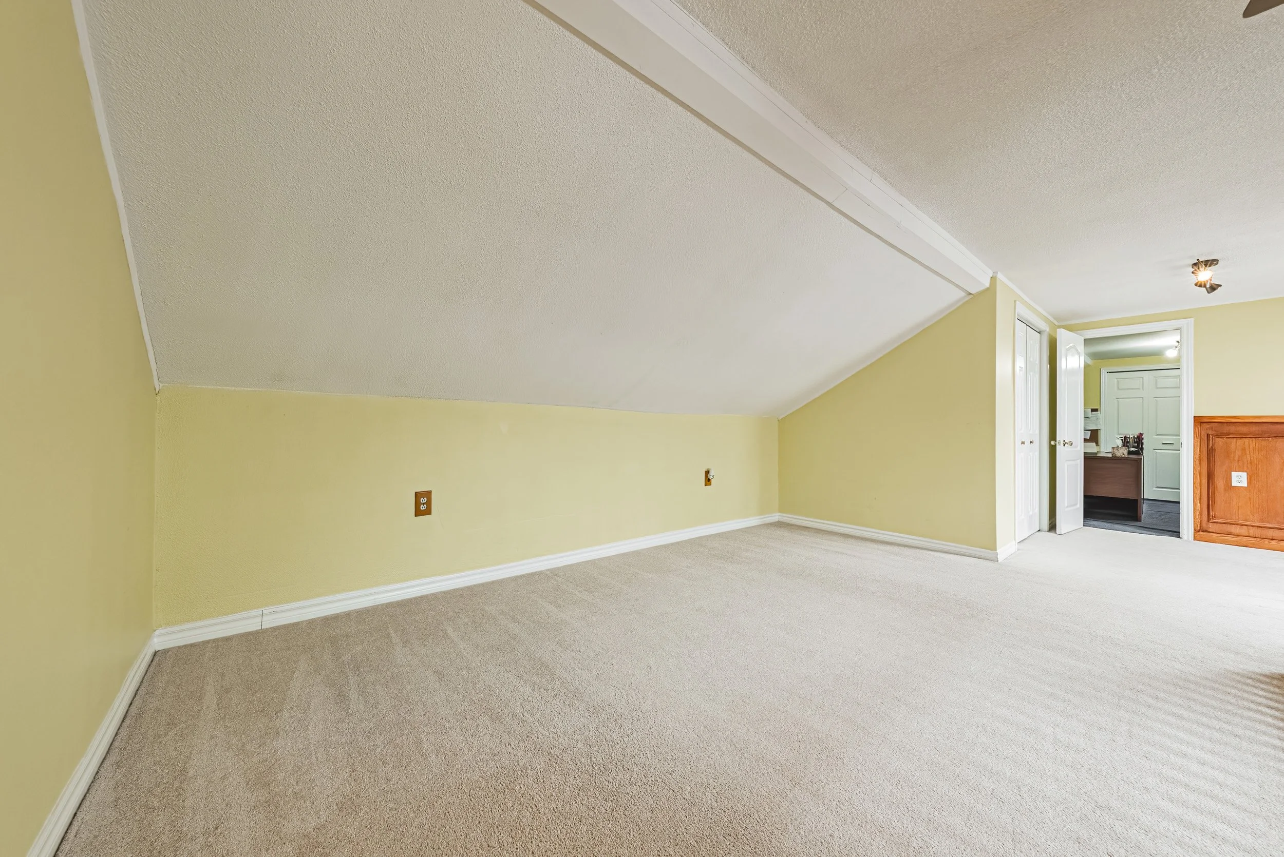 25 - 110 Freelton Rd, Freelton.jpg