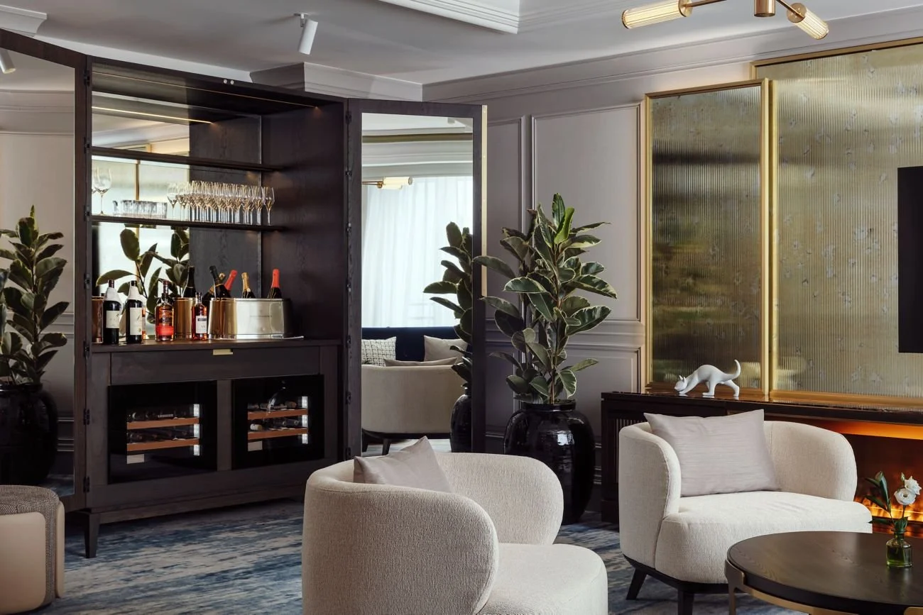 rz-berzt-club-lounge-36662_Classic-Hor.jpg