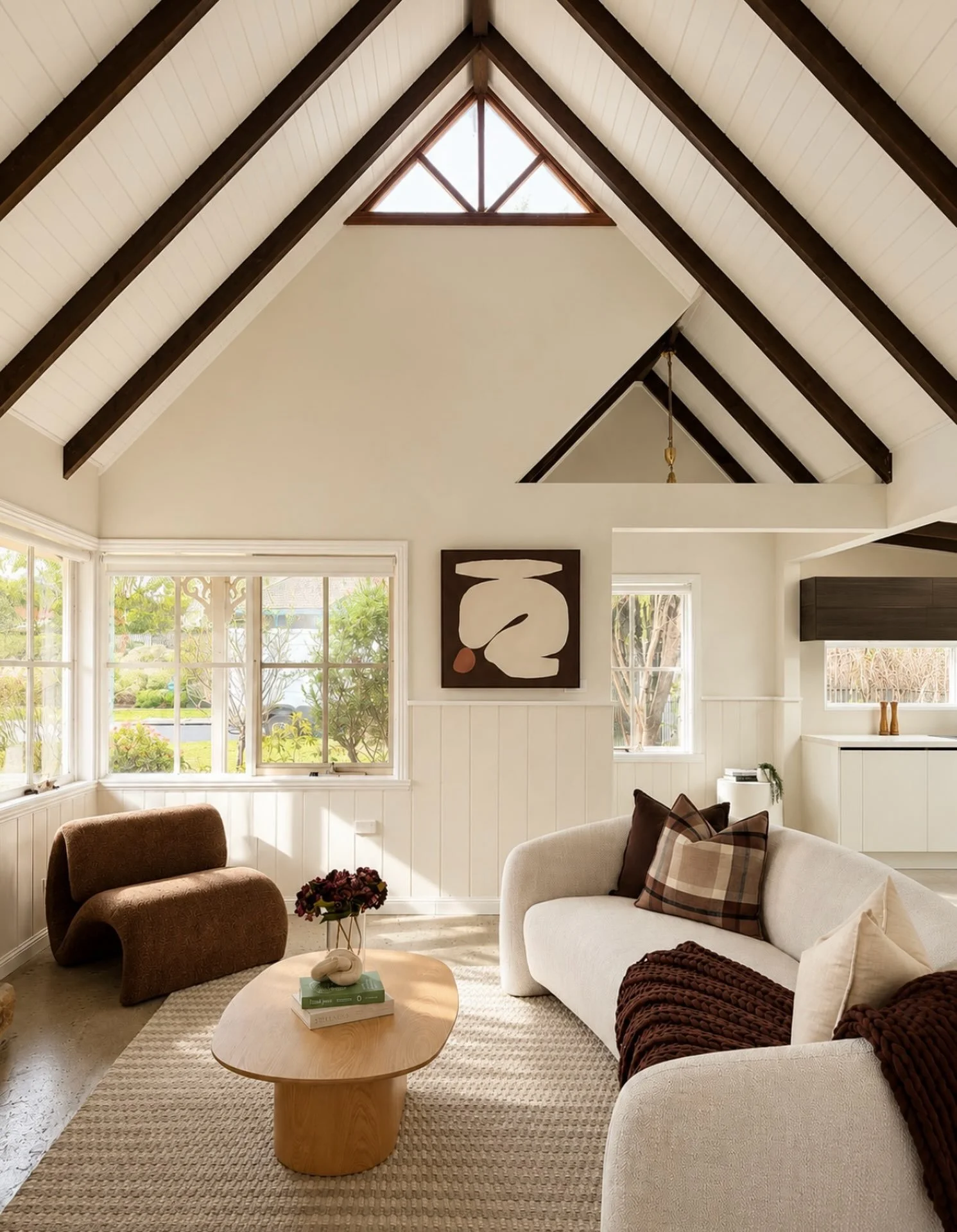 The brief: A contemporary cottage
Our approach: Style with the sales campaign in mind

With soaring pitched ceilings, exposed timber beams and beautiful cottage detailing, we styled to complement rather than compete with the architecture.

Because go